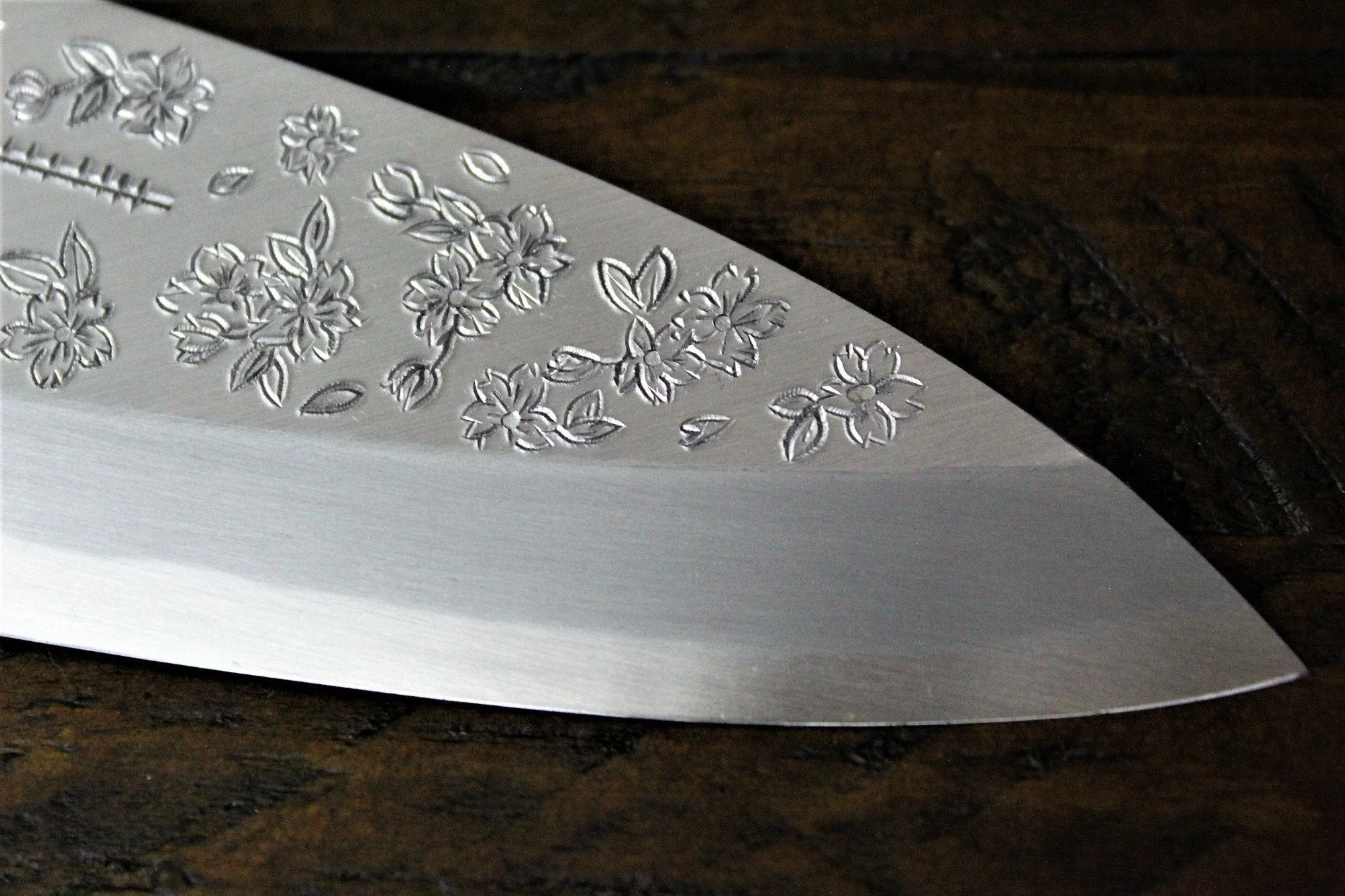 Sakai Takayuki Pre Order Purchase Custom Order Decorative Deba Knife with Buffalo Horn Handle White Steel 210mm (8.3") - Image 5
