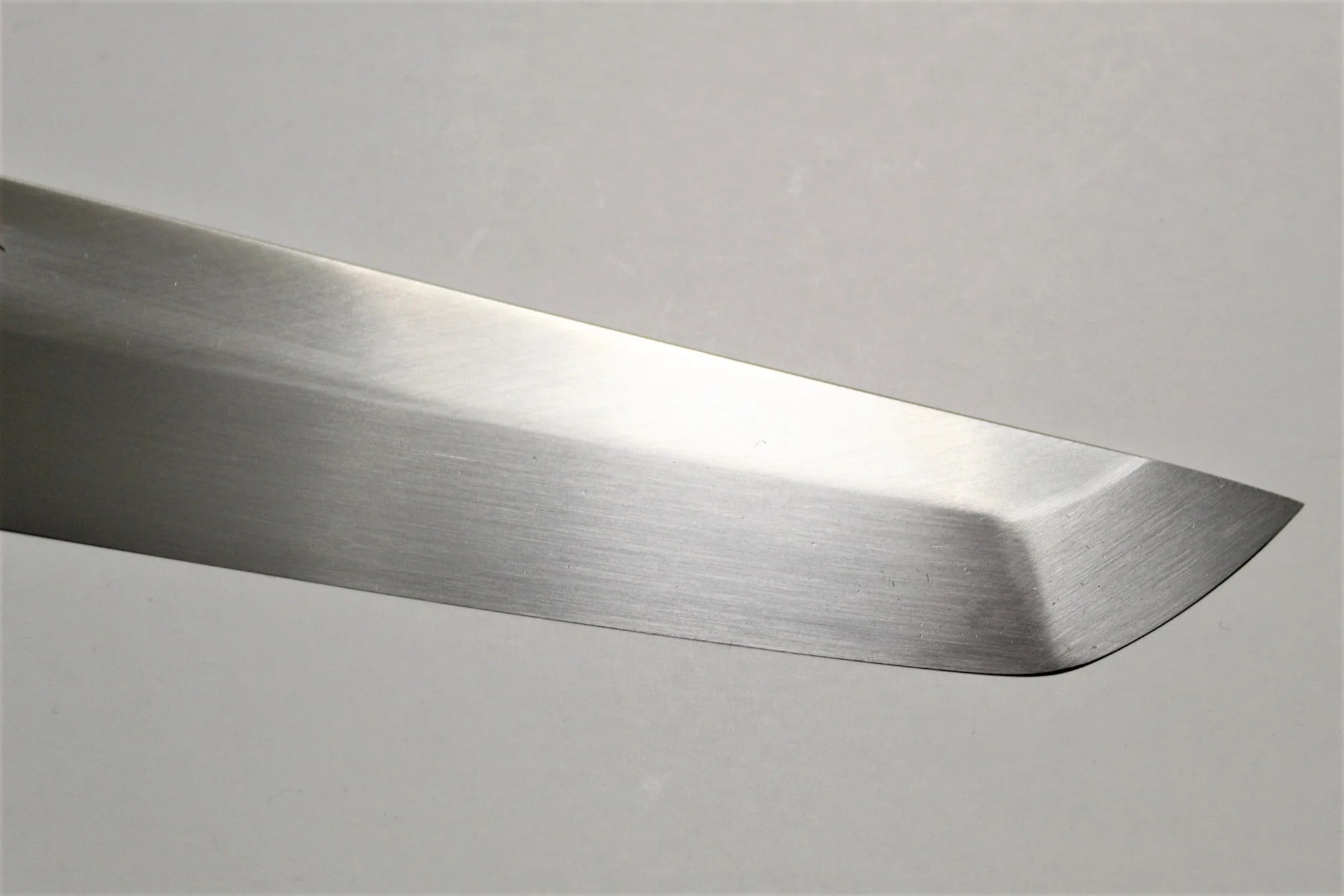 Sakai Takayuki Honyaki Shoryu Genbu Sakimaru Yanagiba Slicer with Saya 300mm (11.8") VG-10 Slicer - Image 5