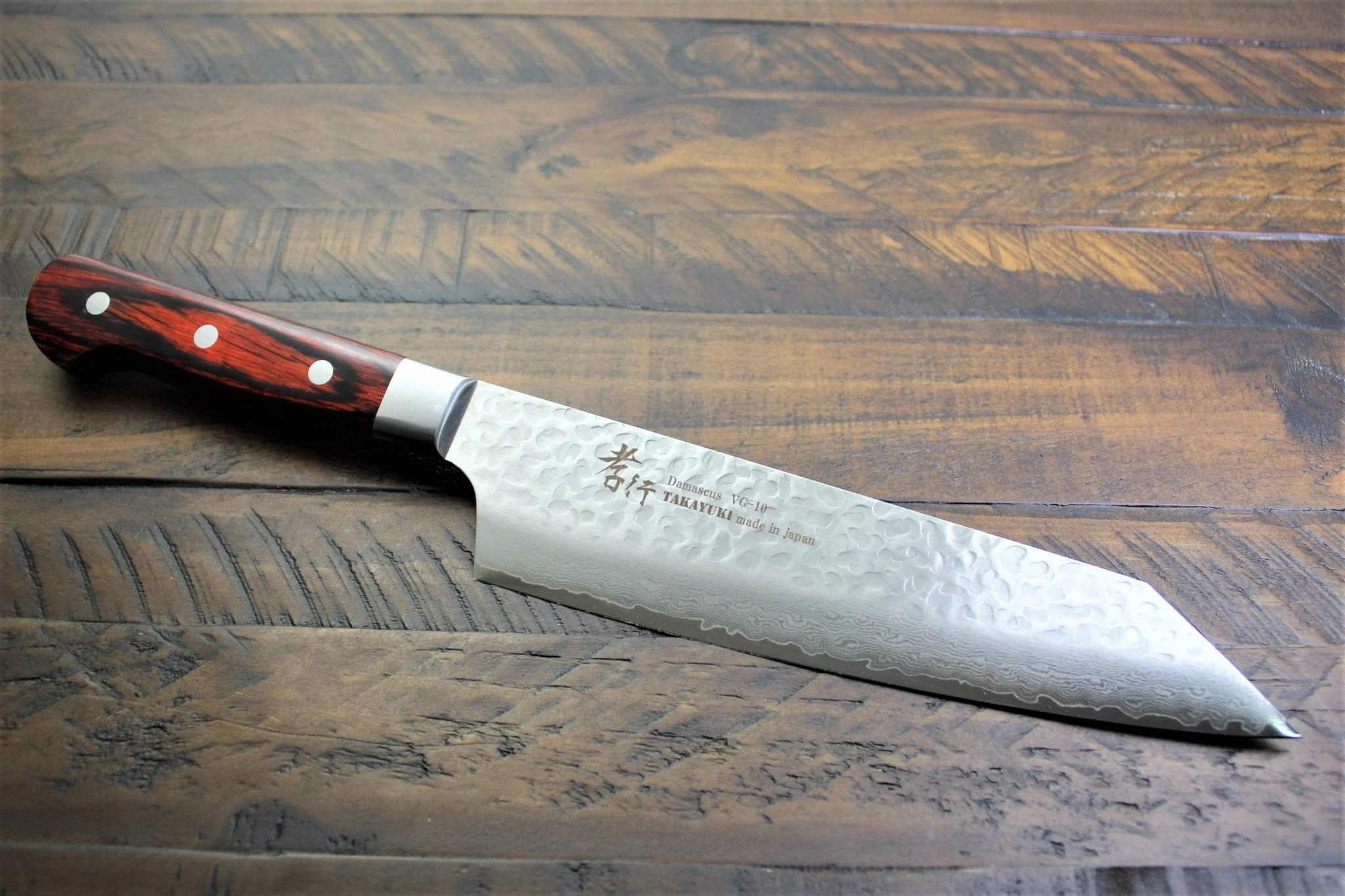 Sakai Takayuki 33-Layer Hammered Damascus 190mm Kengata Gyuto (VG10 Steel)