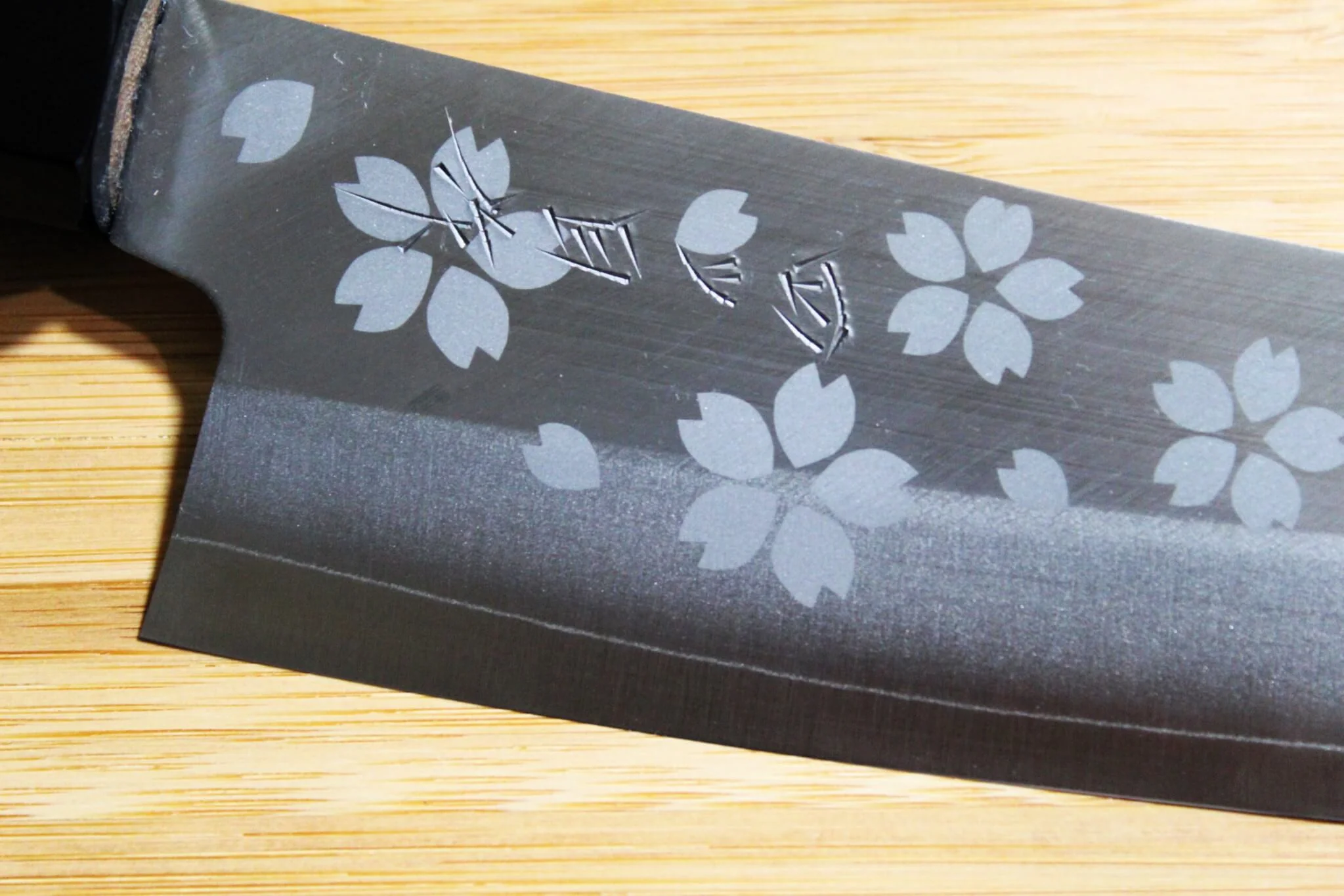 Fujita Marunoko VG-10 Cherry Blossom Nakiri with Cypress Handle 180 mm - Image 3