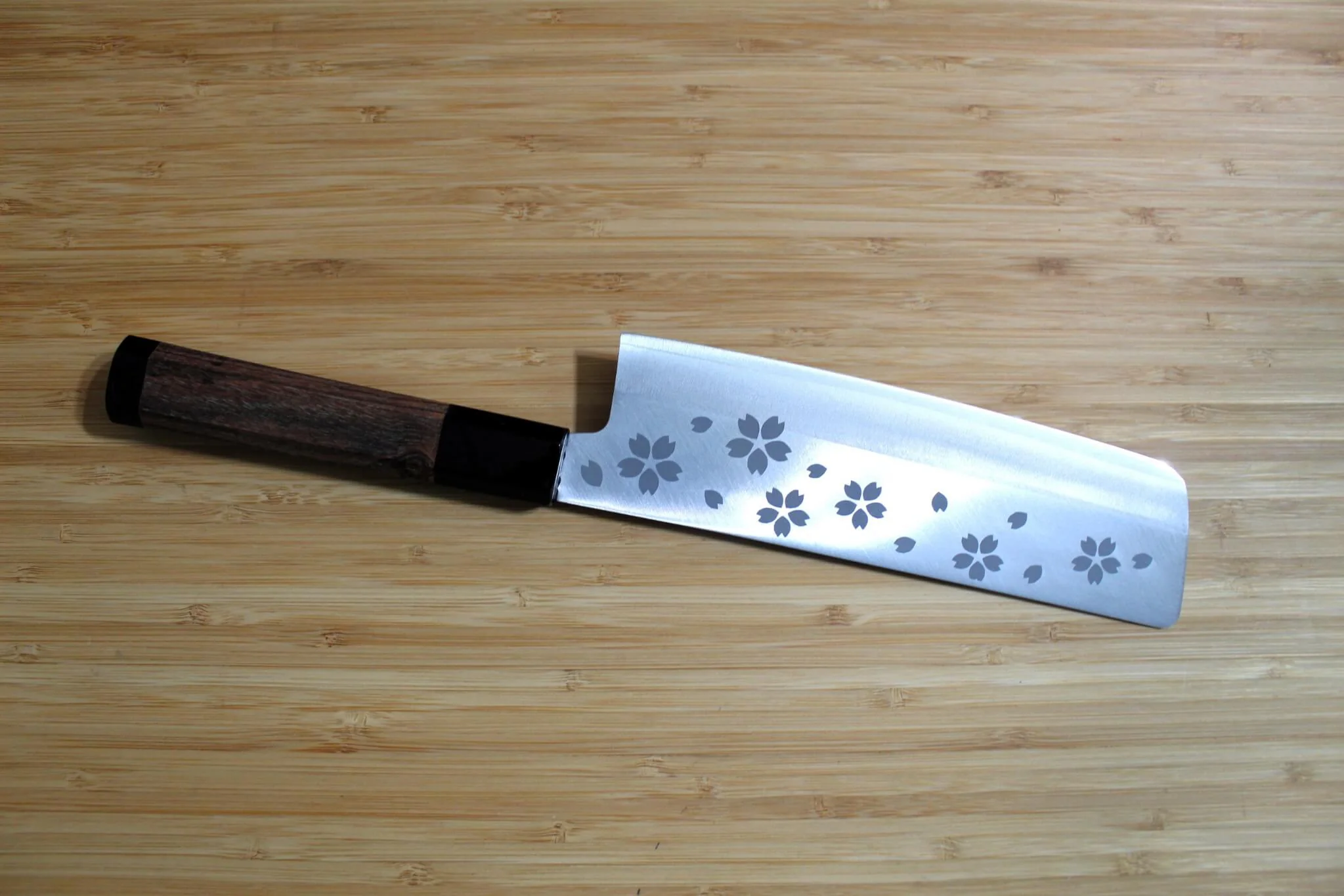 Fujita Marunoko VG-10 Cherry Blossom Nakiri with Cypress Handle 180 mm - Image 5
