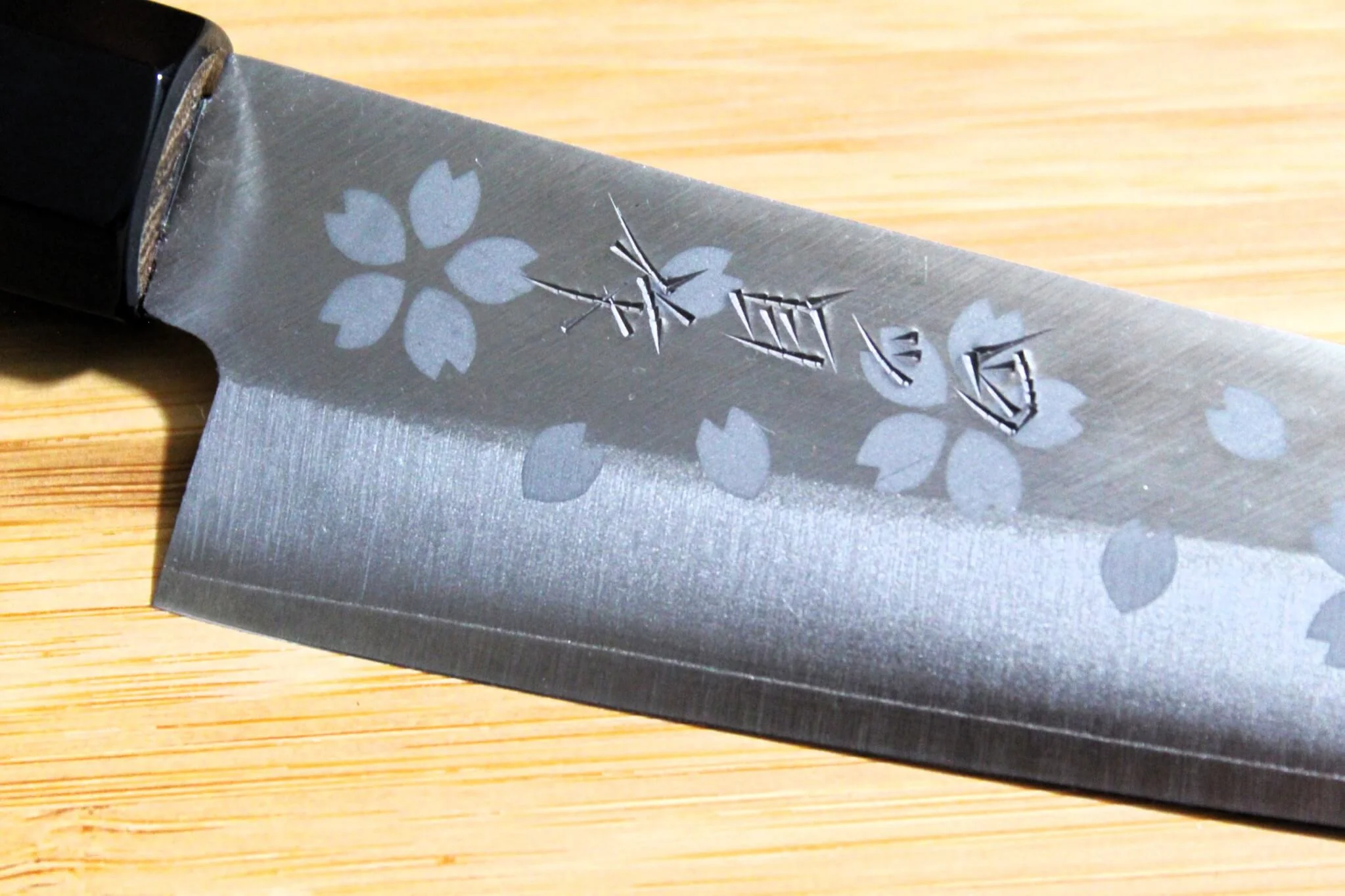 Fujita Marunoko VG 10 Cherry Blossom Petty with Cypress Handle 150mm / 5.9" - Image 3