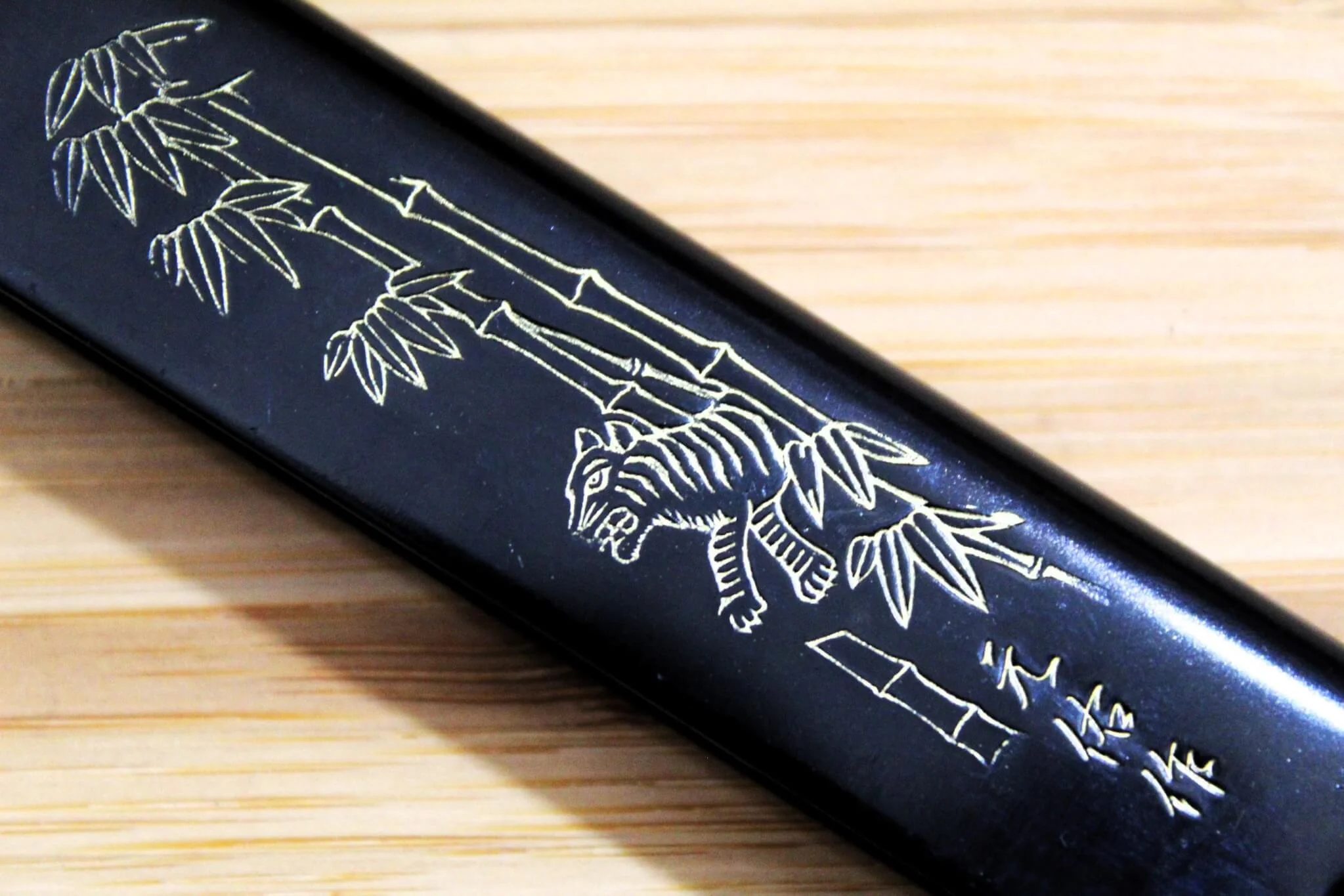 Higonokami Damascus Aoniko (Blue Steel #2) Tiger and Bamboo Black Handle Folding Pocket Knife - Image 10
