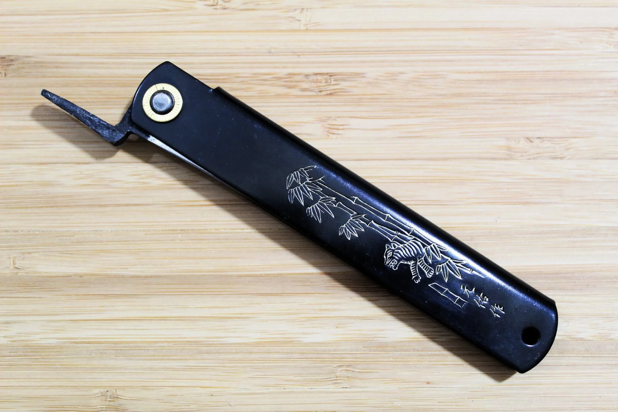 Higonokami Damascus Aoniko (Blue Steel #2) Tiger and Bamboo Black Handle Folding Pocket Knife - Image 11
