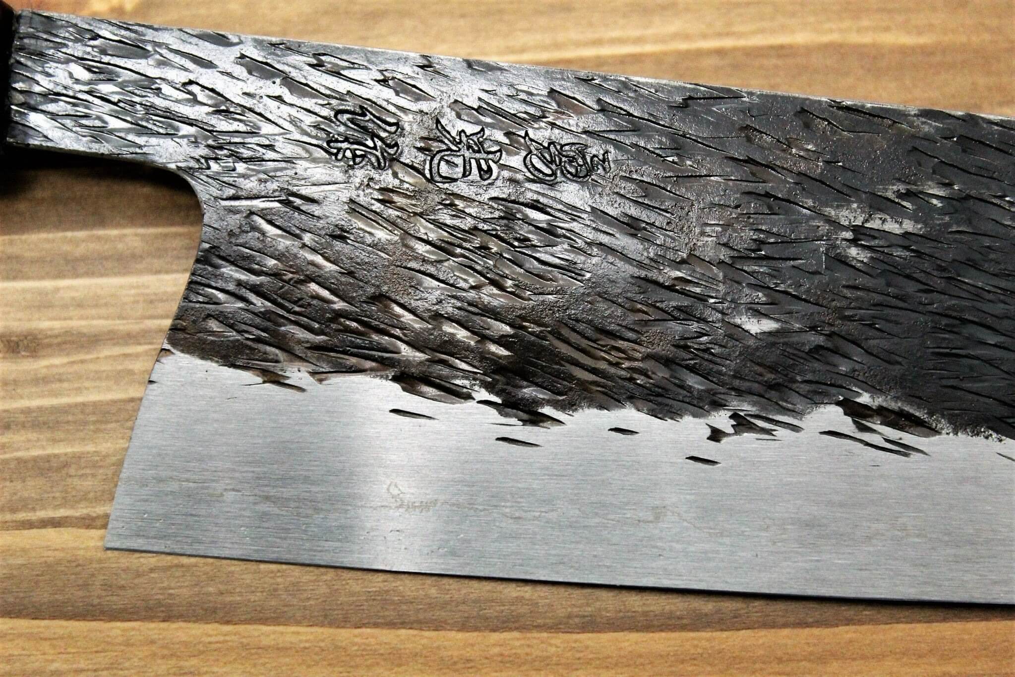 Isamitsu Aogami Super / Blue Super Steel Santoku 165 mm / 6.5" Red Maple Handle - Image 4