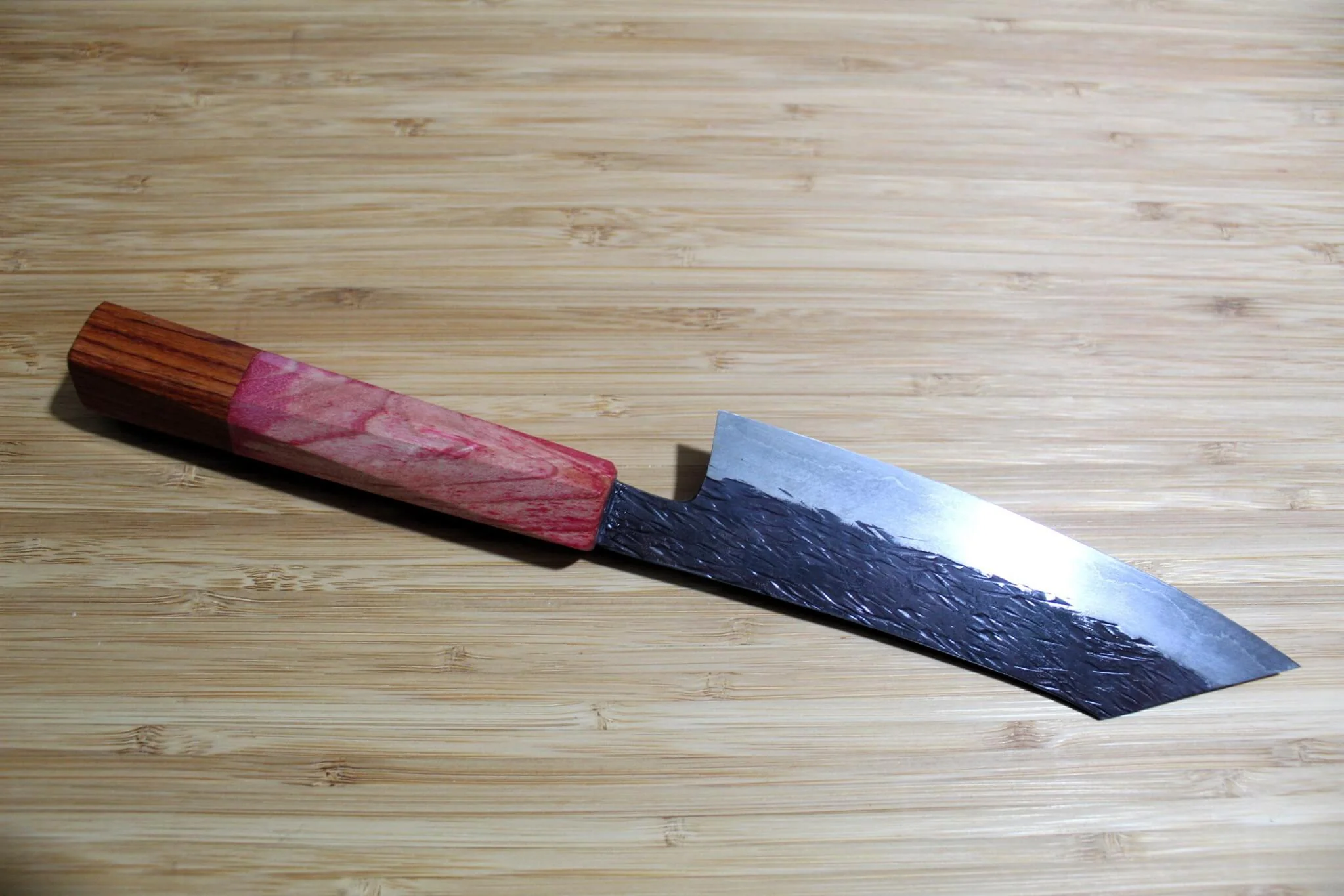 Isamitsu Shirogami #1 / White Steel #1 Kiritsuke 135 mm / 5.3" Red Two Tone Maple Handle - Image 5