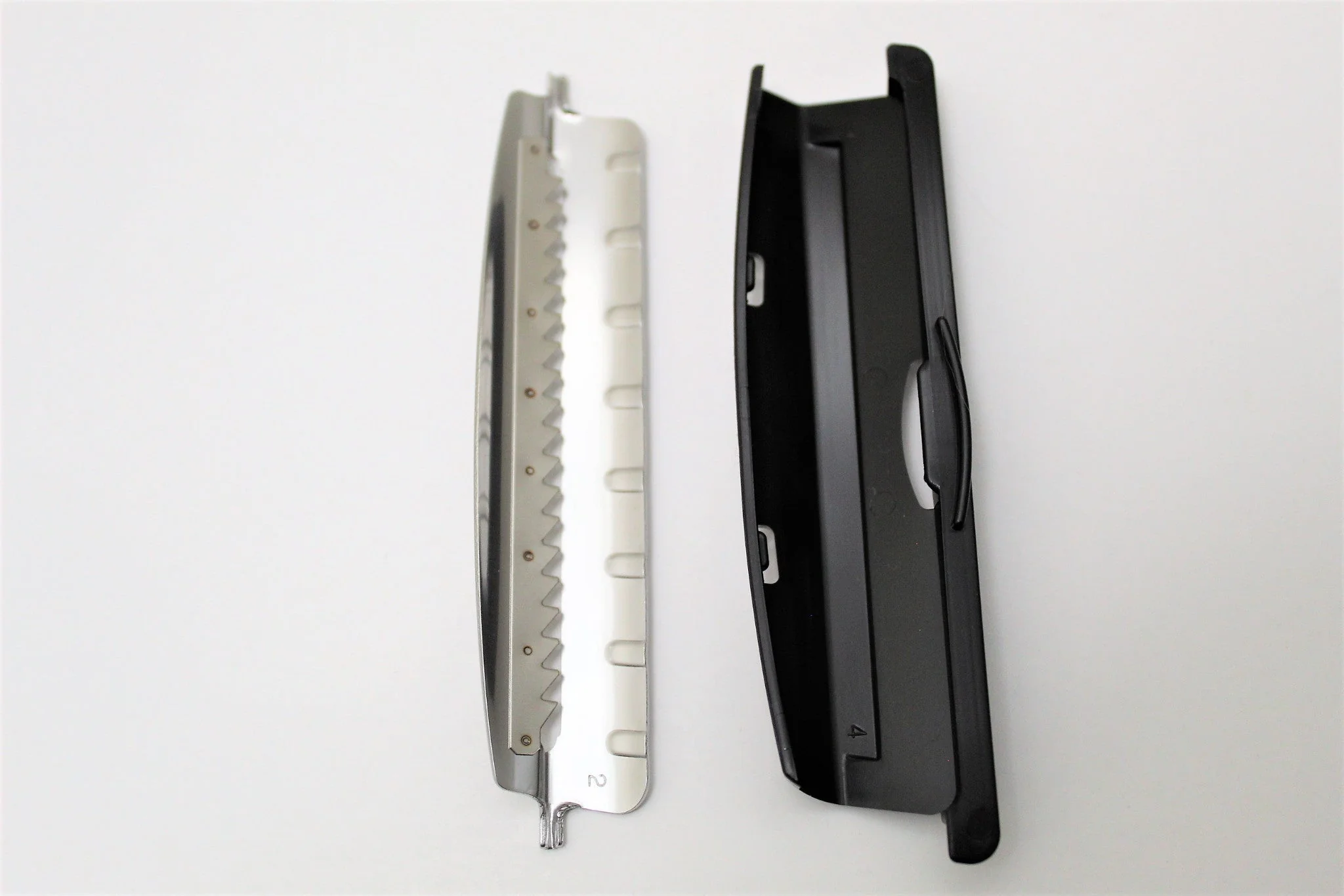 Kai Seki Magoroku Wide Stainless Steel Peeler (Slice & Julienne Set) DH-3301 - Image 8