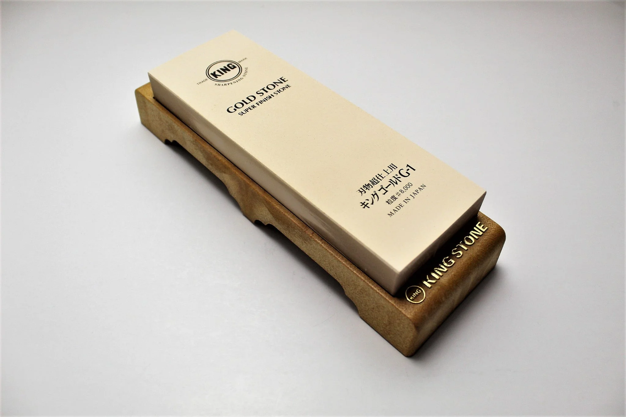 King #8000 Super Finish Gold Japanese Toishi Sharpening Stone with Base - Image 3