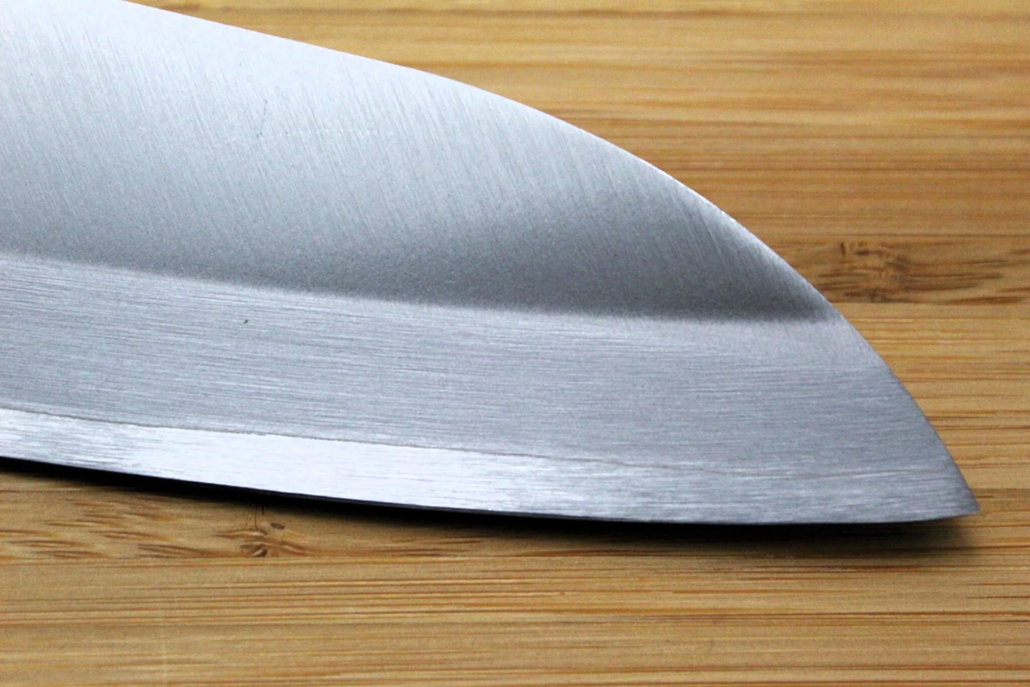 Miki Hamono Gokuao Aogami Super / Blue Super Steel Santoku Knife 170 mm / 6.7" with Rosewood Handle - Image 4
