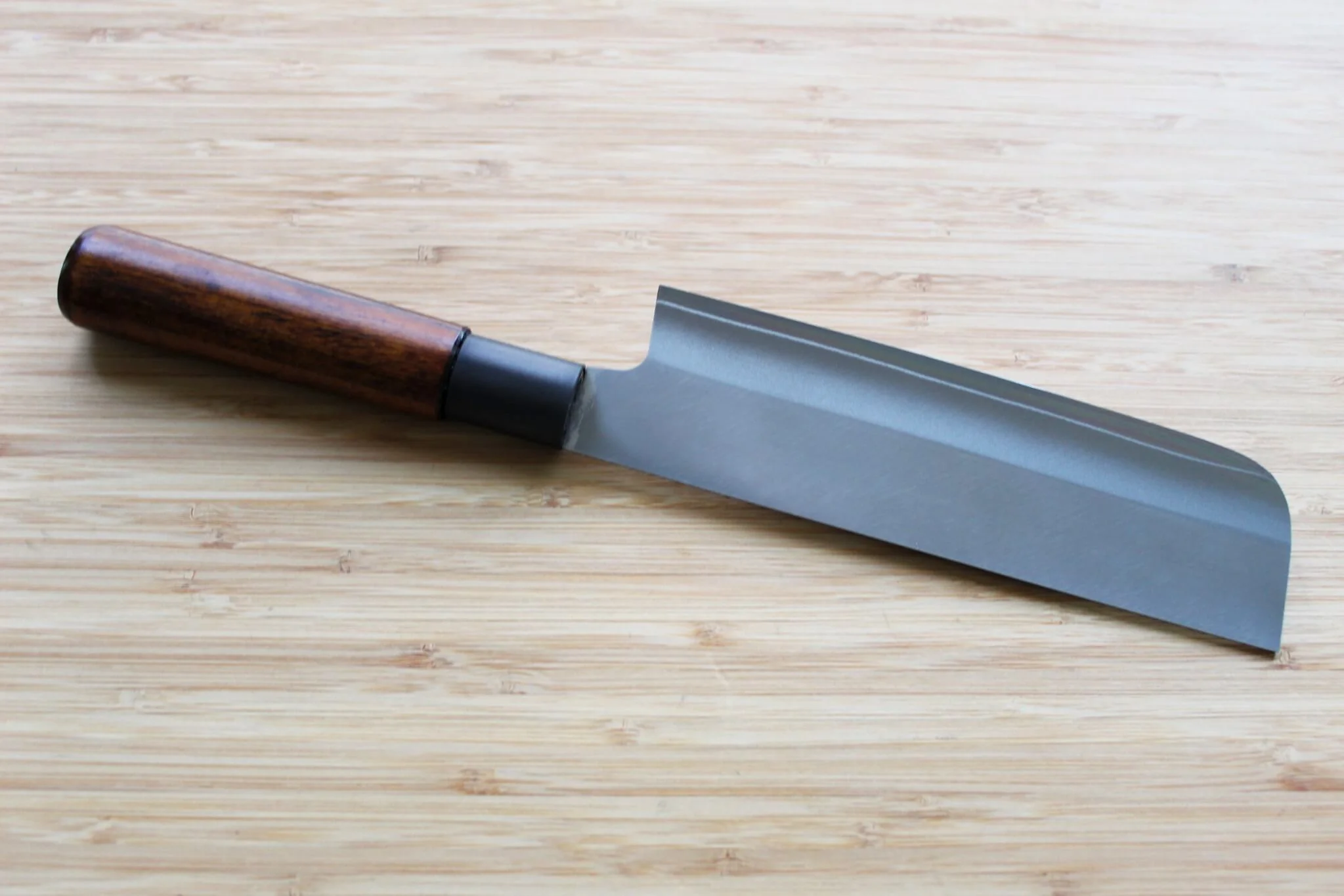 Misuzu Hamono Nakiri VG-10 Stainless Steel 160 mm / 6.3" Urushi Lacquer Magnolia Handle - Image 5