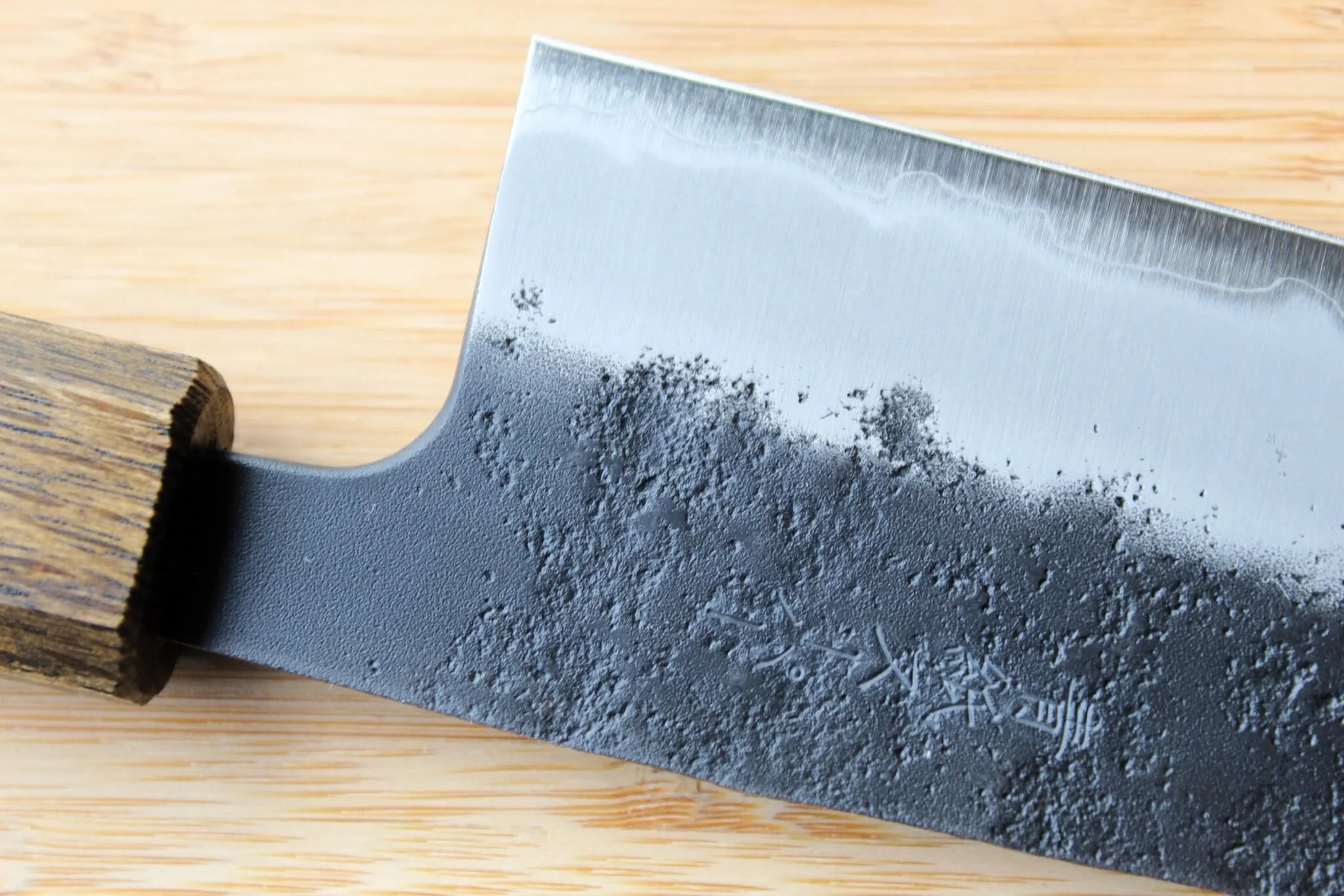 OUL Aogami Super / Blue Super Steel Nashiji Santoku 165 mm / 6.5" Black Oak - Image 5