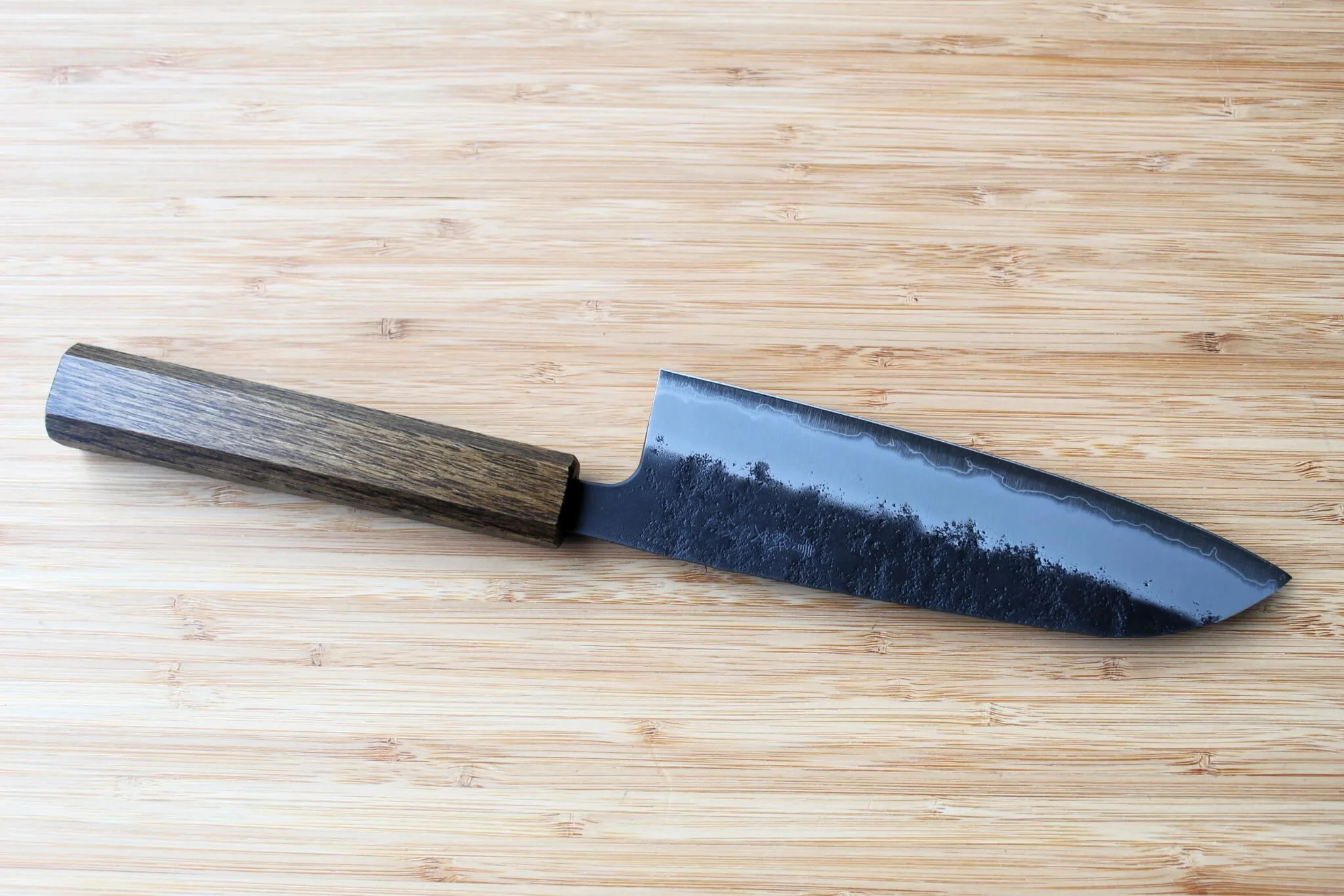 OUL Aogami Super / Blue Super Steel Nashiji Santoku 165 mm / 6.5" Black Oak - Image 4