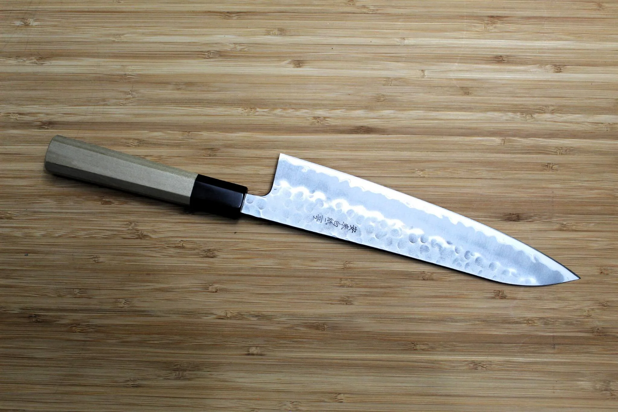 OUL Gyuto Hammered Shironiko / White Steel #2 210 mm / 8.2" Magnolia Handle - Image 5