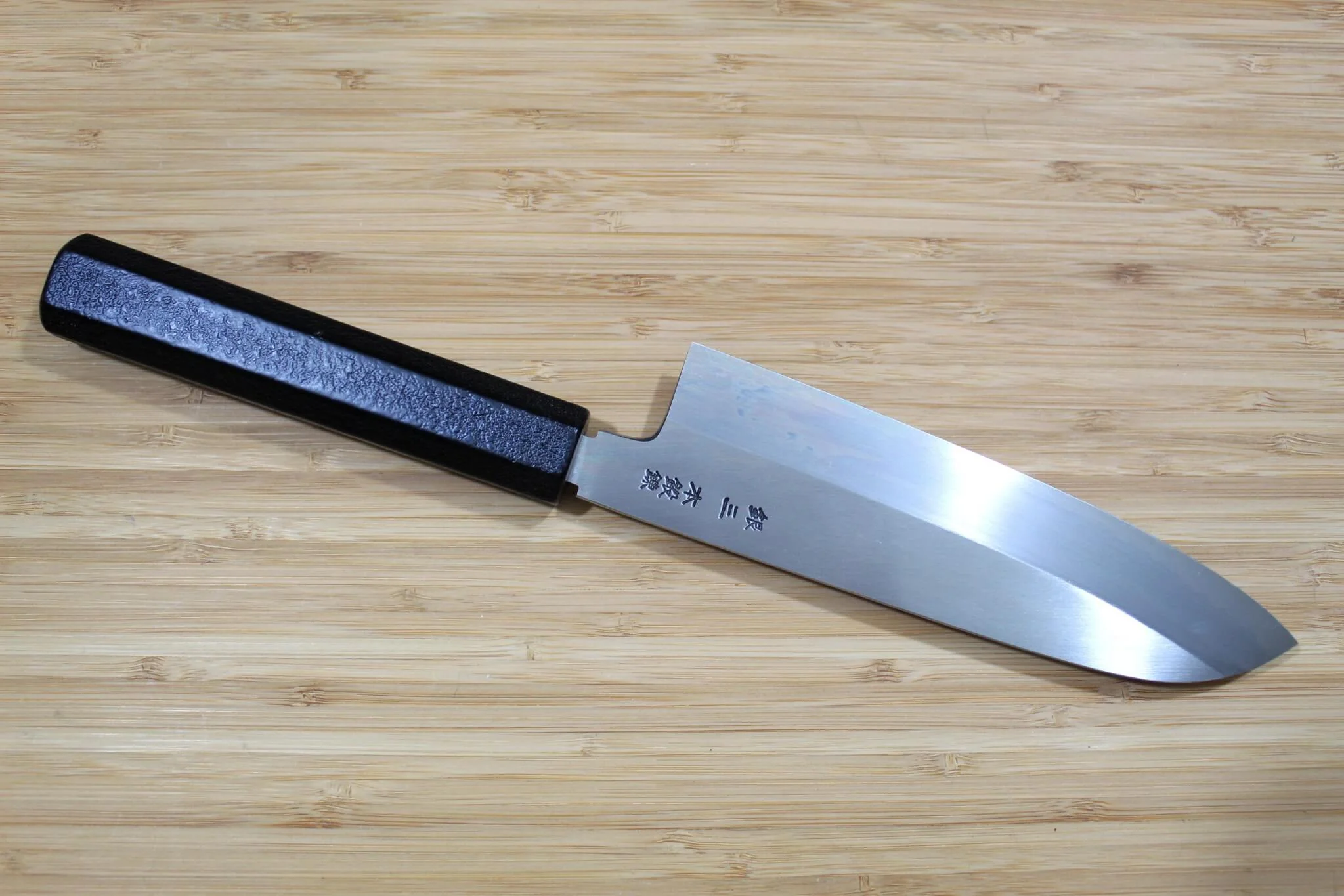 OUL Ginsan Santoku 180 mm / 7.1" Black Makiji Urushi Handle - Image 5