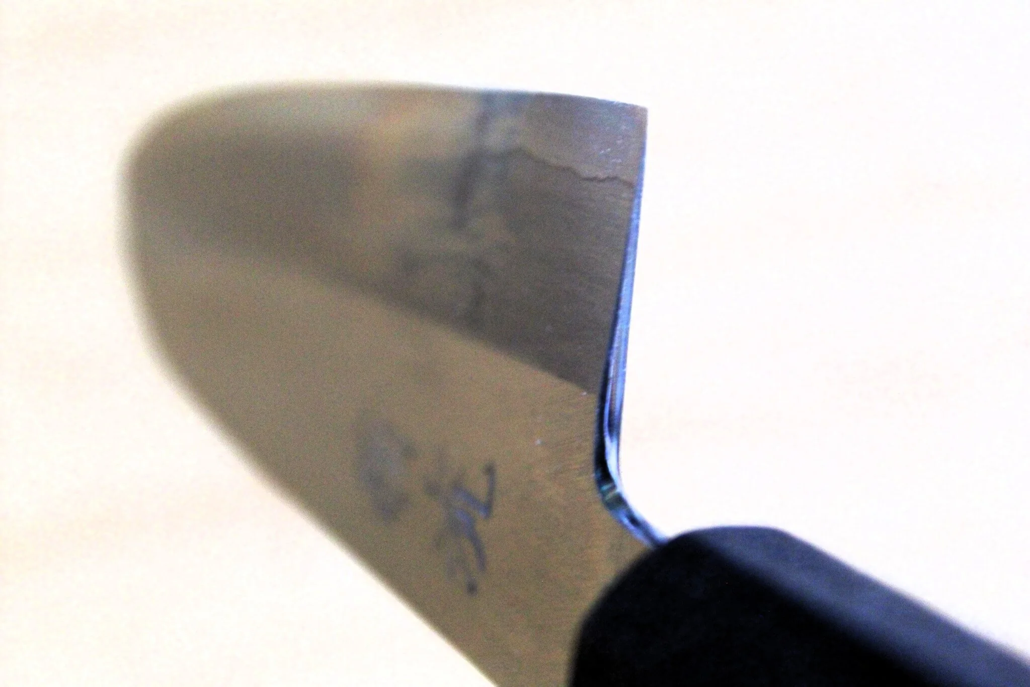 OUL Ginsan Santoku 180 mm / 7.1" Black Makiji Urushi Handle - Image 8