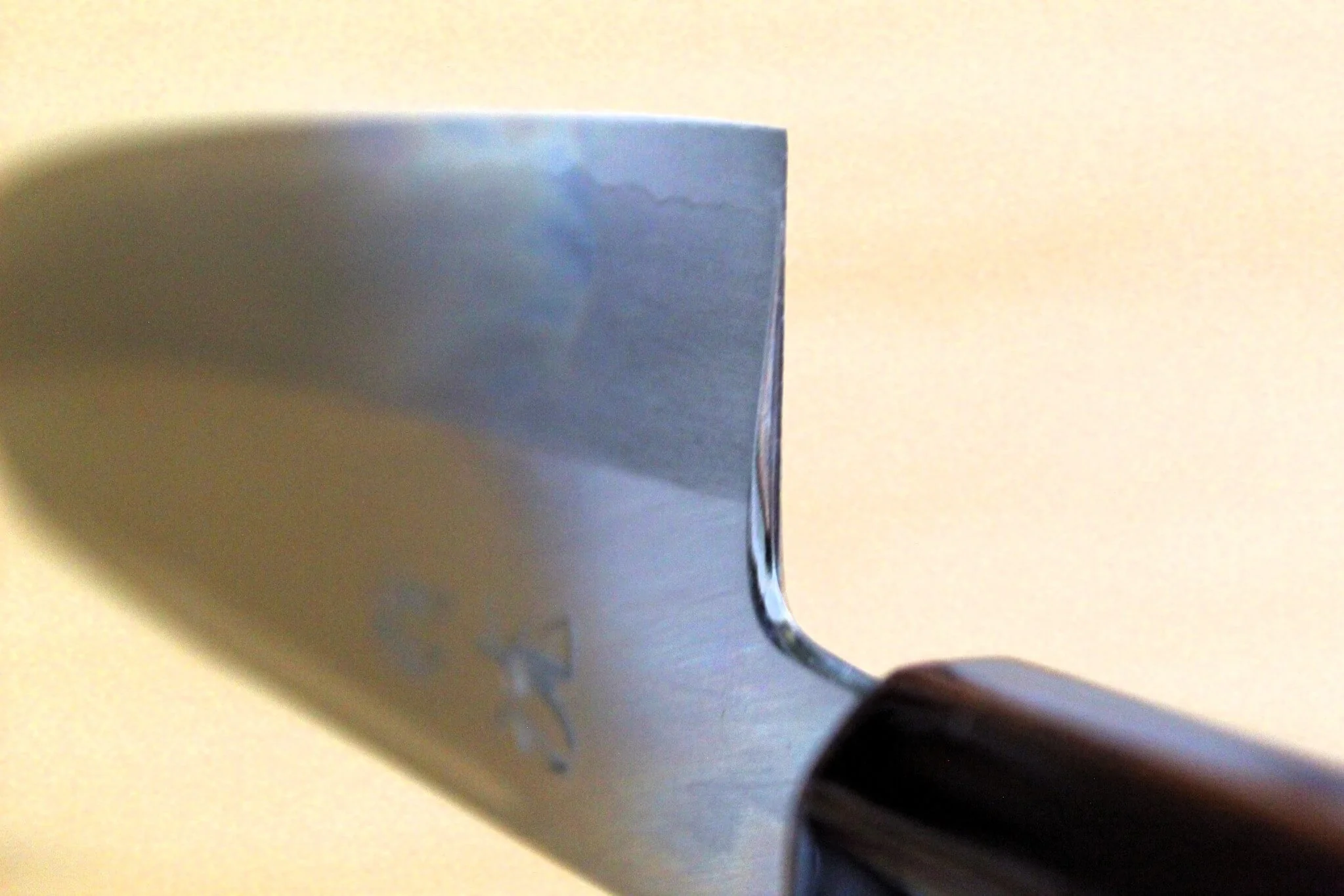 OUL Kijiro Ginsan Santoku 180 mm / 7.1" Urushi Handle - Image 8