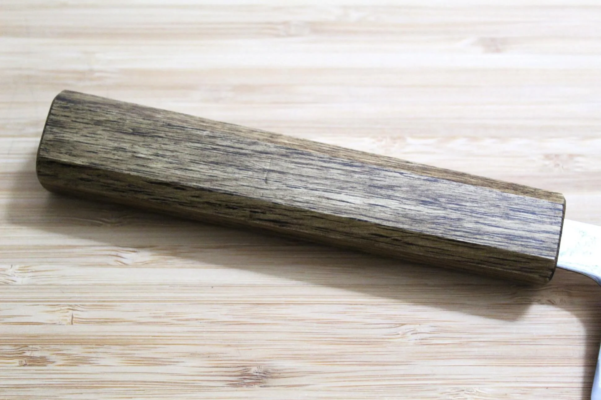 OUL Gyuto Tsuchime White Steel #1 180 mm Black Oak Handle - Image 2