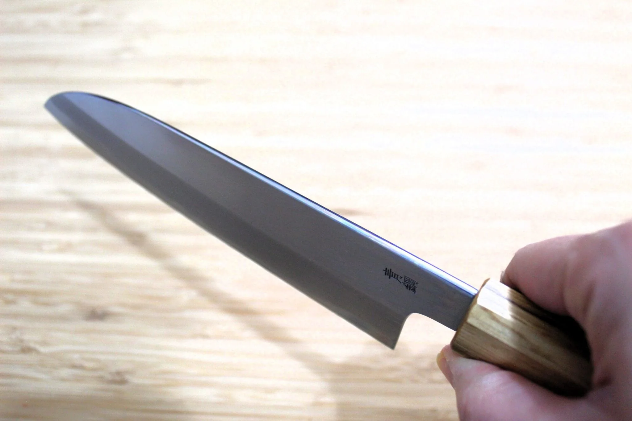 OUL Santoku Aoniko / Blue Steel #2 180mm  Oak Handle - Image 10