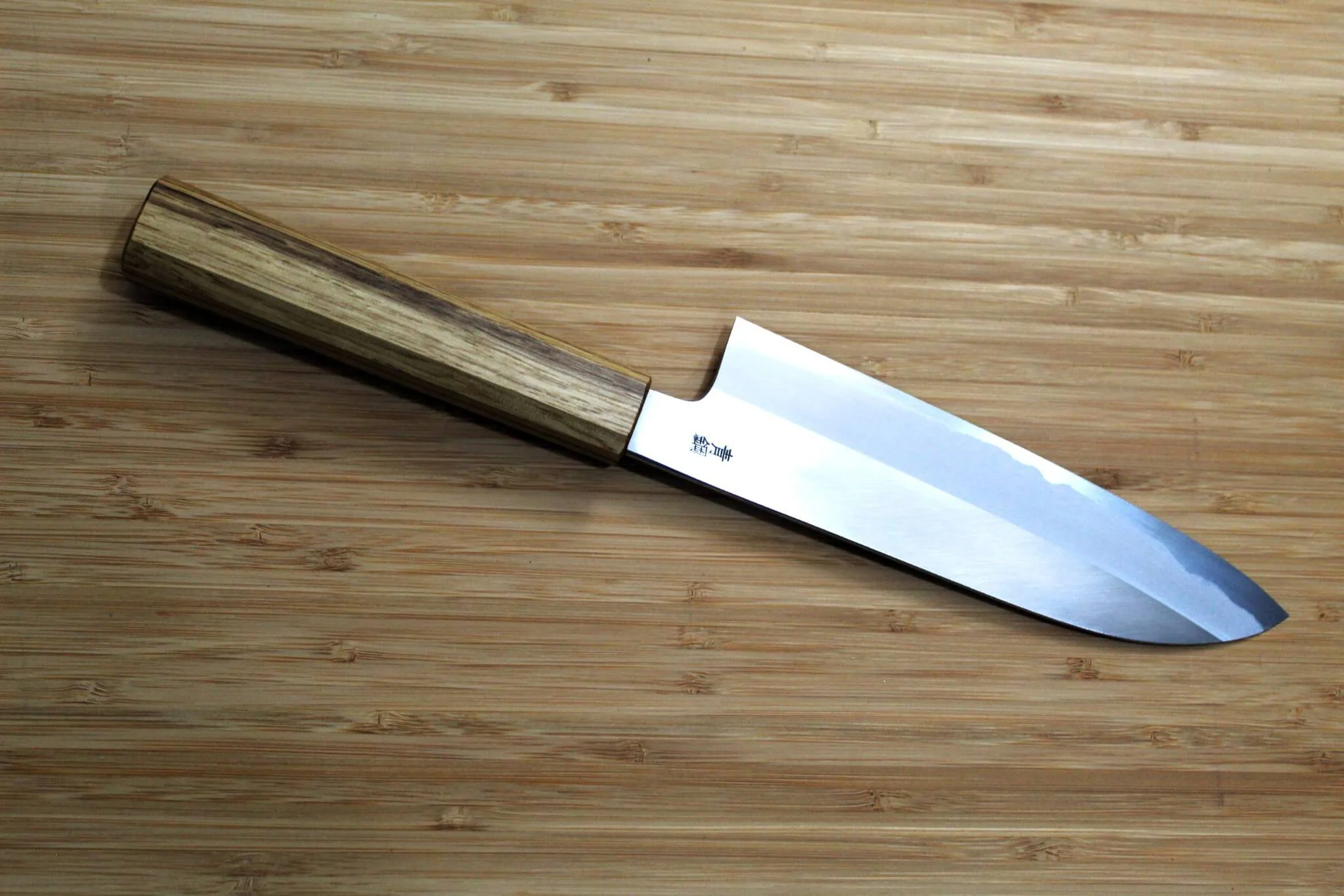 OUL Santoku Aoniko / Blue Steel #2 180mm  Oak Handle - Image 5