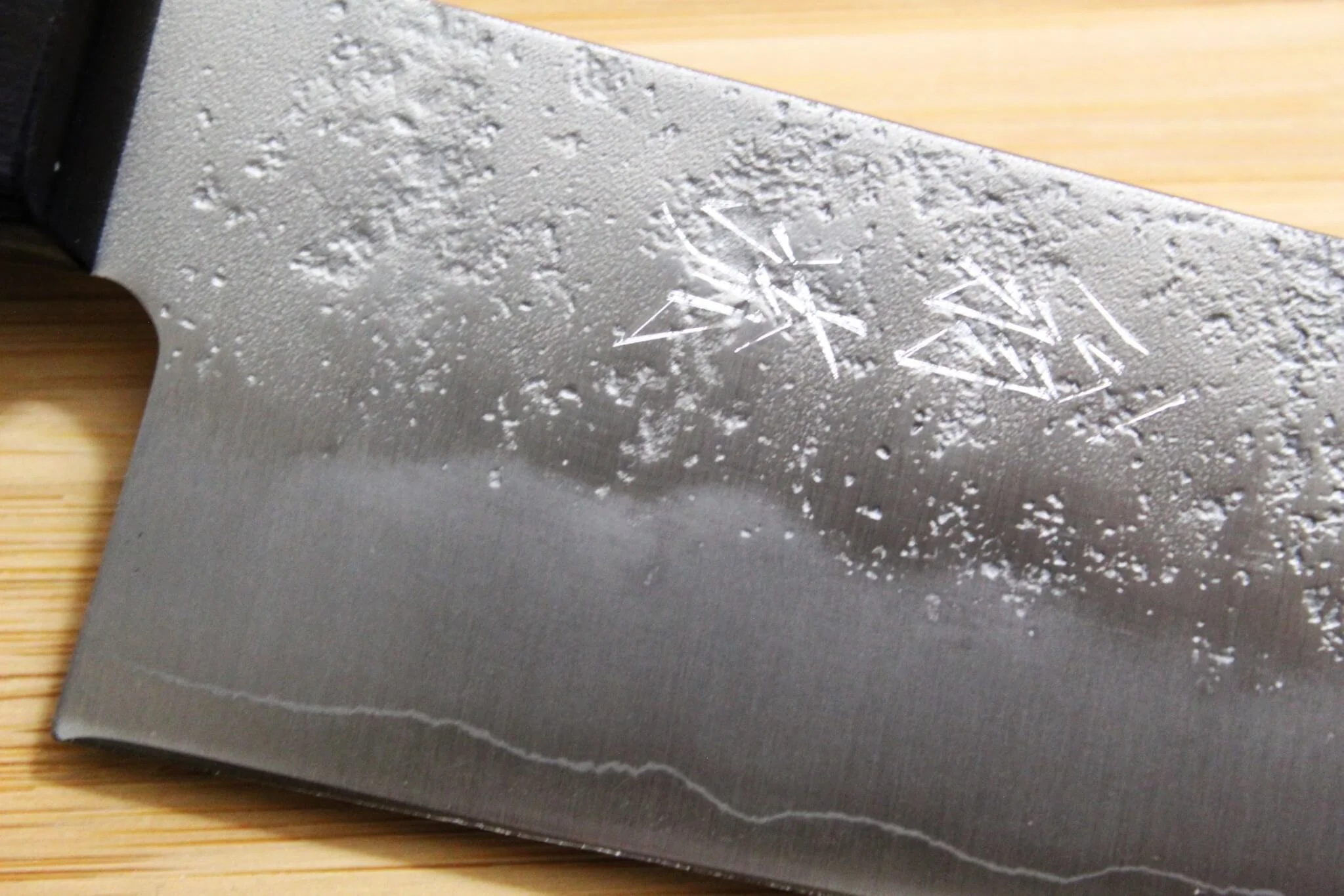 OUL Santoku Ginsan Nashiji 180 mm / 7.1" Purple Handle - Image 3