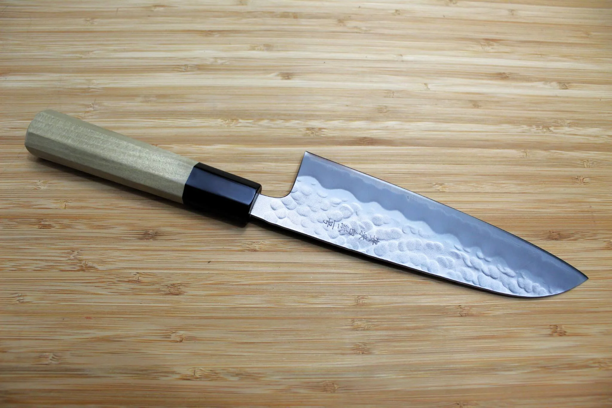 OUL Santoku Hammered Shironiko / White Steel #2 165 mm / 6.5" Magnolia Handle - Image 5