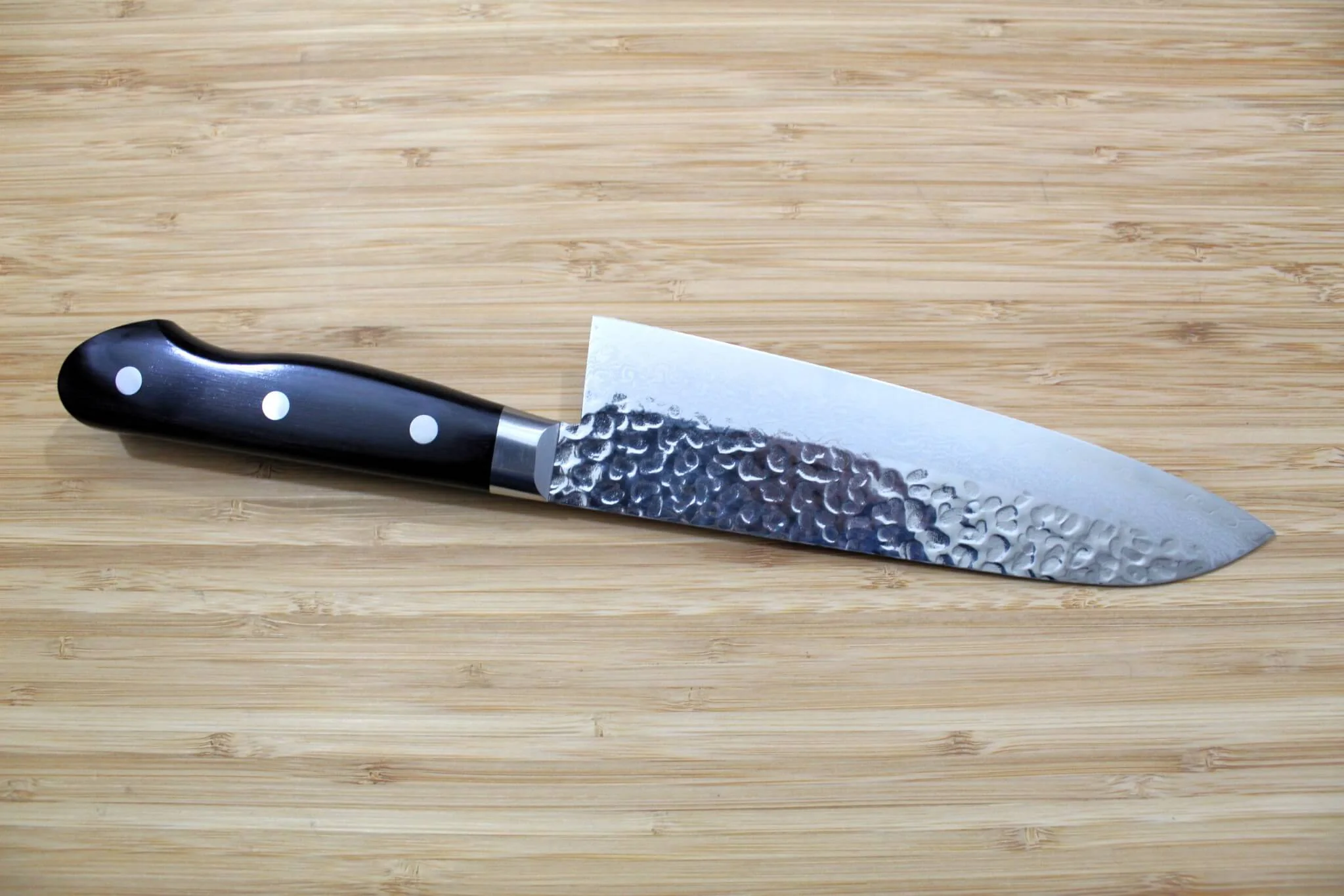 OUL VG-10 Damascus Tsuchime Santoku 180 mm / 7.1" - Image 5