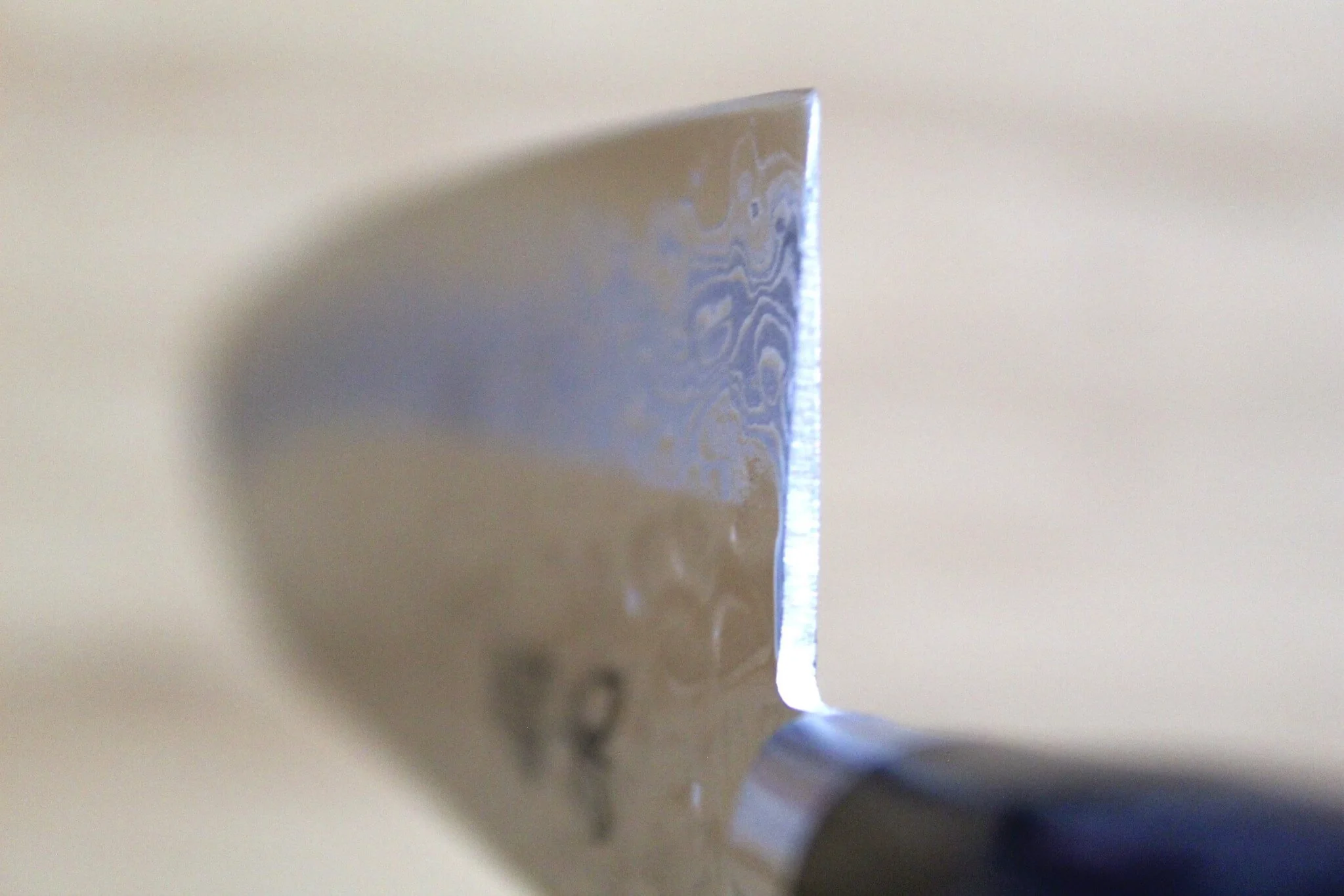 OUL VG-10 Damascus Tsuchime Santoku 180 mm / 7.1" - Image 8