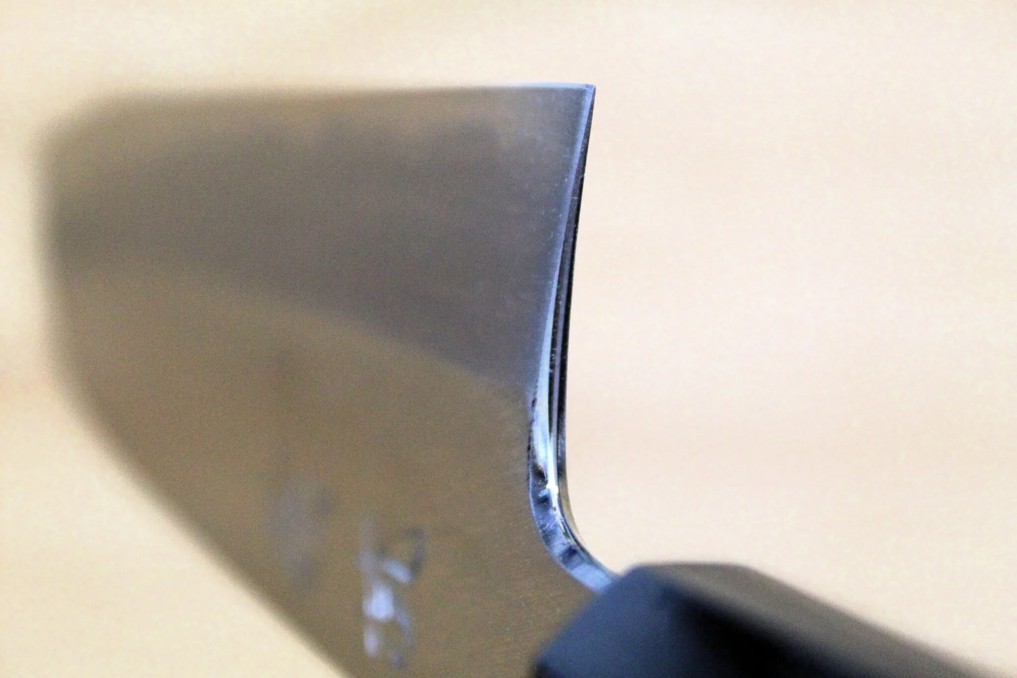OUL Shirogami #2 / White Steel #2 Santoku 180 mm / 7.1" with Maple Handle - Image 9