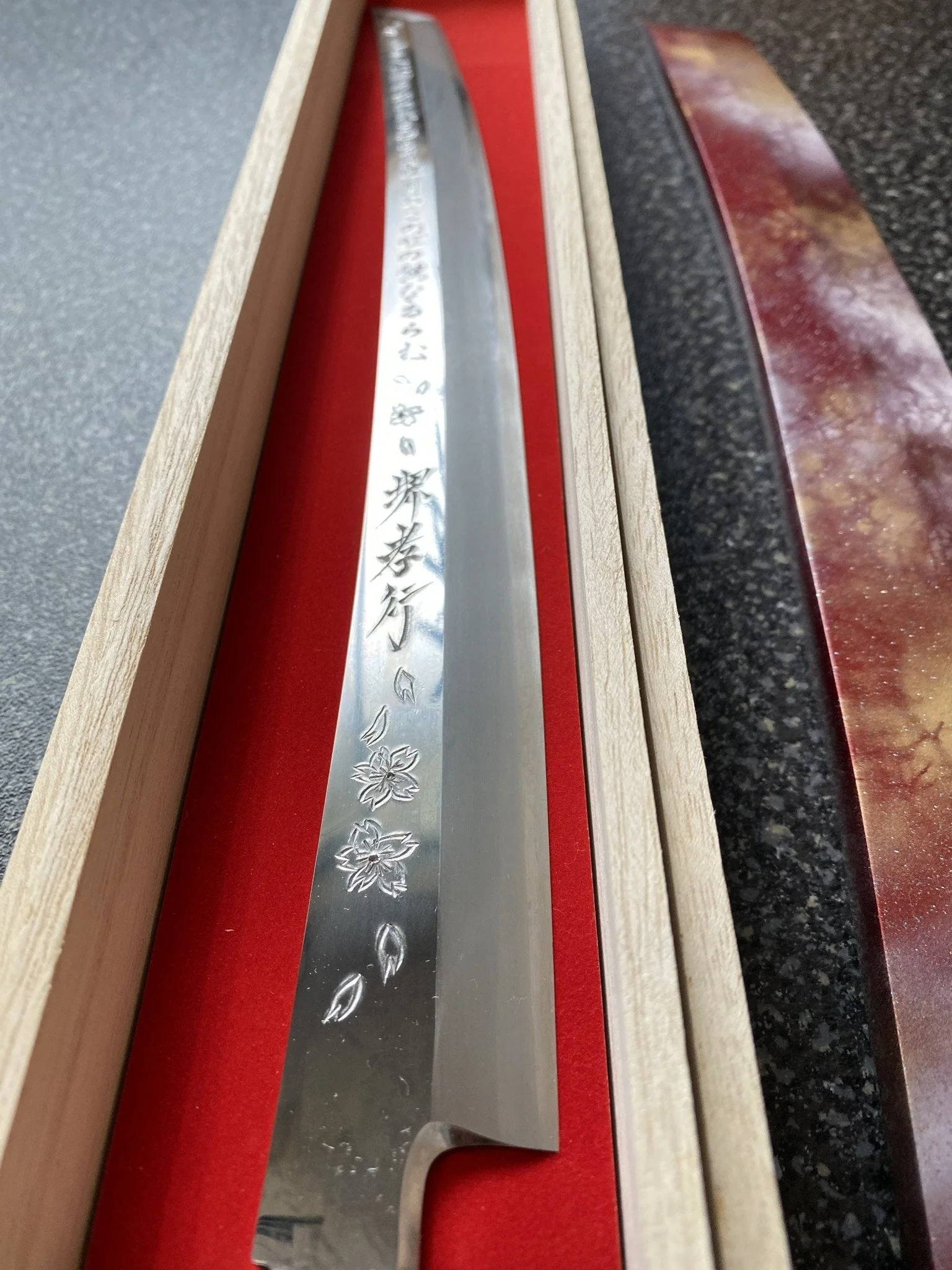 Sakai Takayuki Rinka Ginsan Silver #3 Sakimaru-Takohiki 390mm (15.4") with Decorative Handle and Saya - Cherry Blossom Engraving - Slicer - Image 16