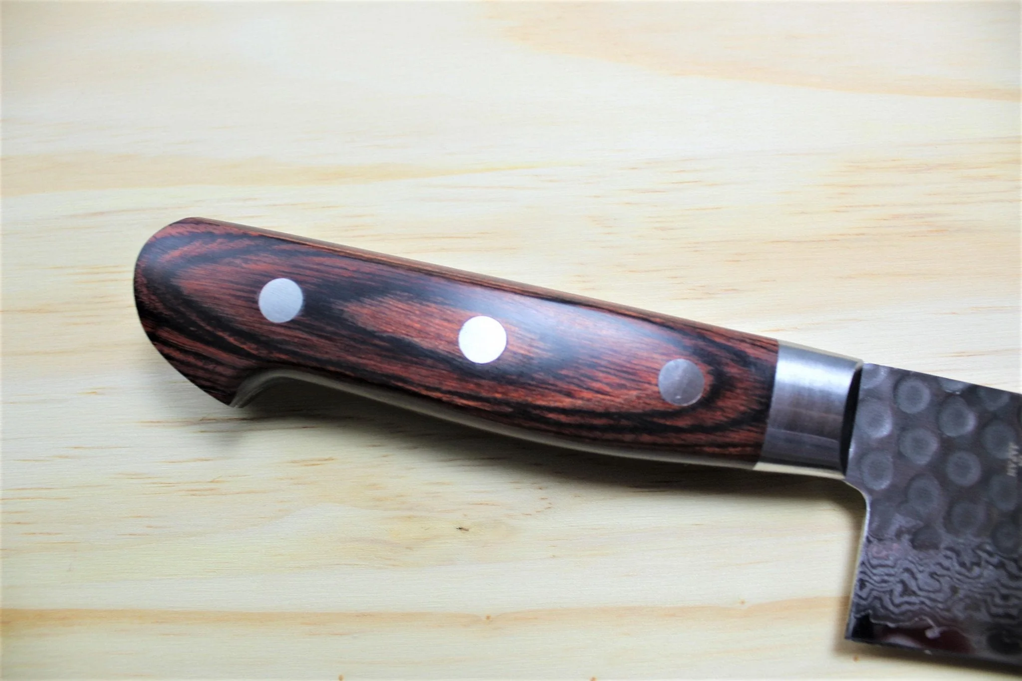 Sakai Takayuki Santoku Knife 180mm (7.1") Damascus 17 Layer - Image 3