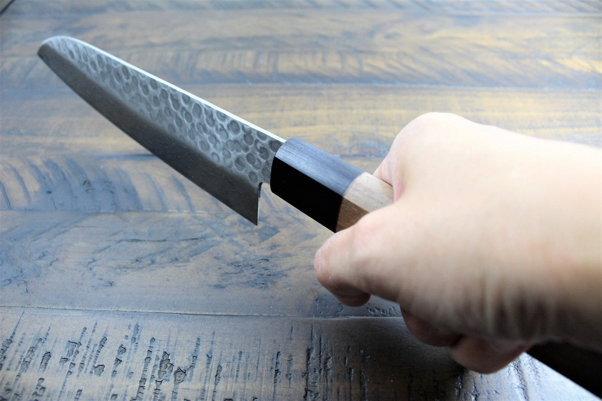 Sakai Takayuki Santoku Knife 180mm (7.1") Damascus 45 Layer with Walnut Handle - Image 3
