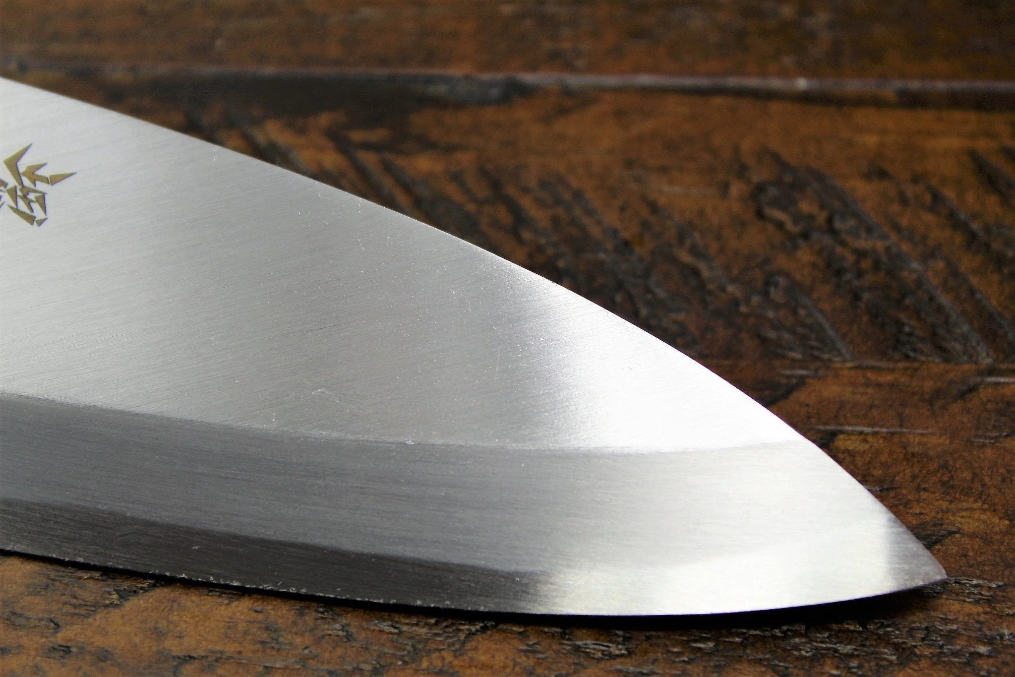 Sakai Takayuki Deba Knife with Buffalo Horn Handle White Steel 135mm (5.3") - 210mm (8.2") - Image 4