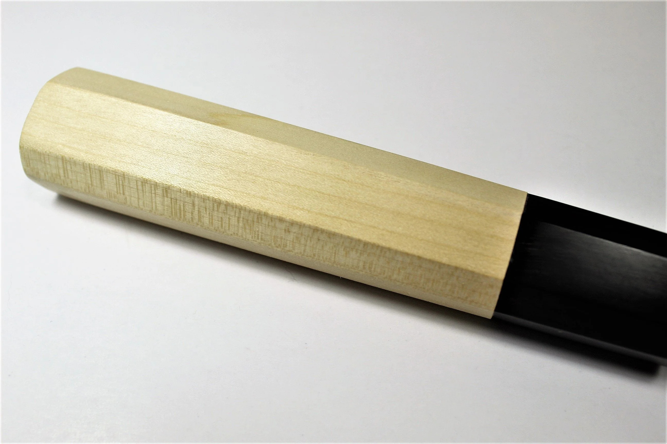 Sakai Takayuki Ginsan Damascus Santoku Knife 180mm (7.1") - Image 7