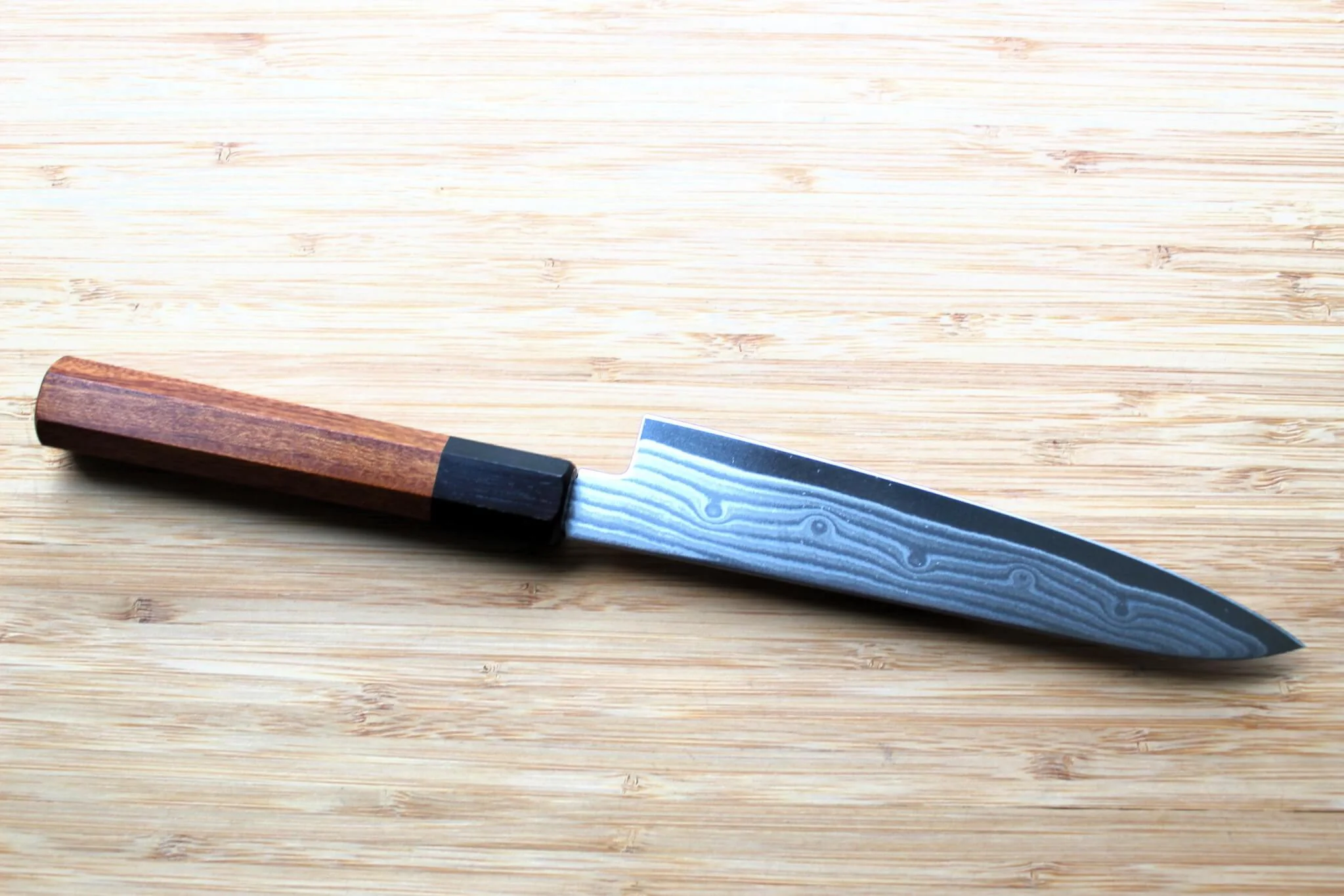 Sakai Takayuki Grand Chef Hamon Damascus 150mm (4.9") Petty with Ebony Rosewood Handle - Image 5