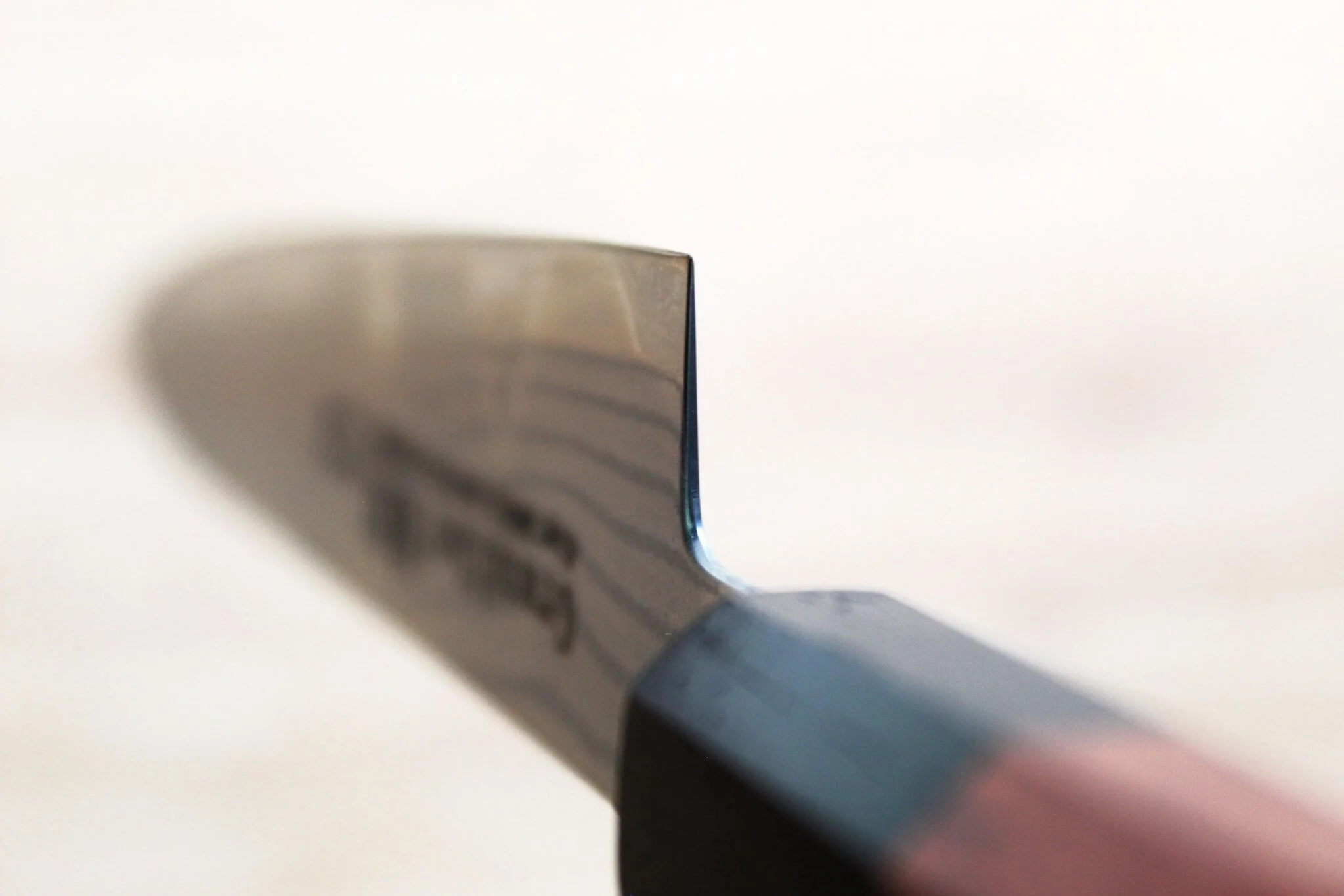 Sakai Takayuki Grand Chef Hamon Damascus 150mm (4.9") Petty with Ebony Rosewood Handle - Image 8