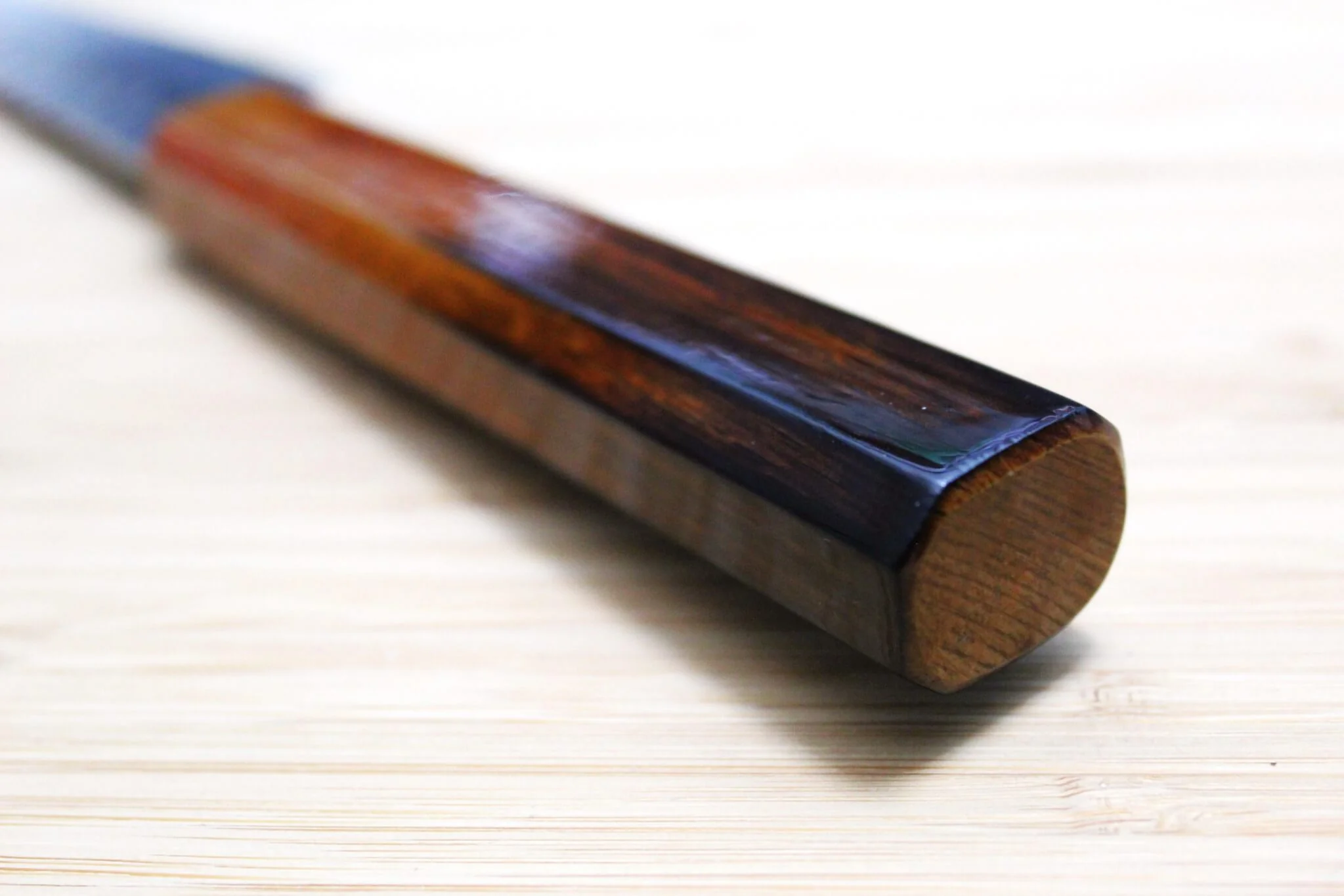 Sakai Takayuki 33-Layer Hammered Damascus 190mm Kengata Gyuto - Brown Lacquered Oak Handle - Image 8