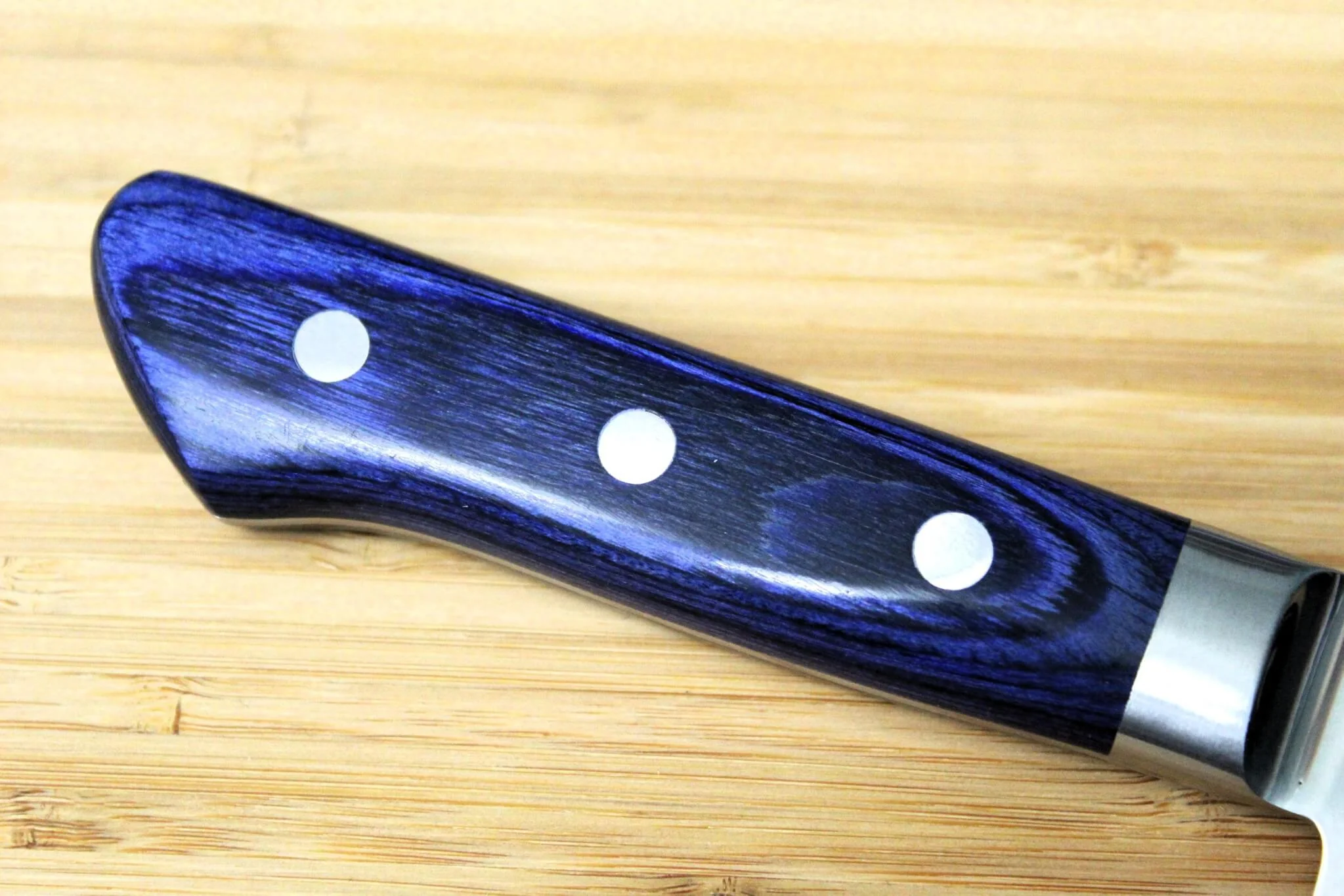 Sakai Takayuki 33-Layer Hammered Damascus 210mm Gyuto - Blue Wood Handle - Image 2
