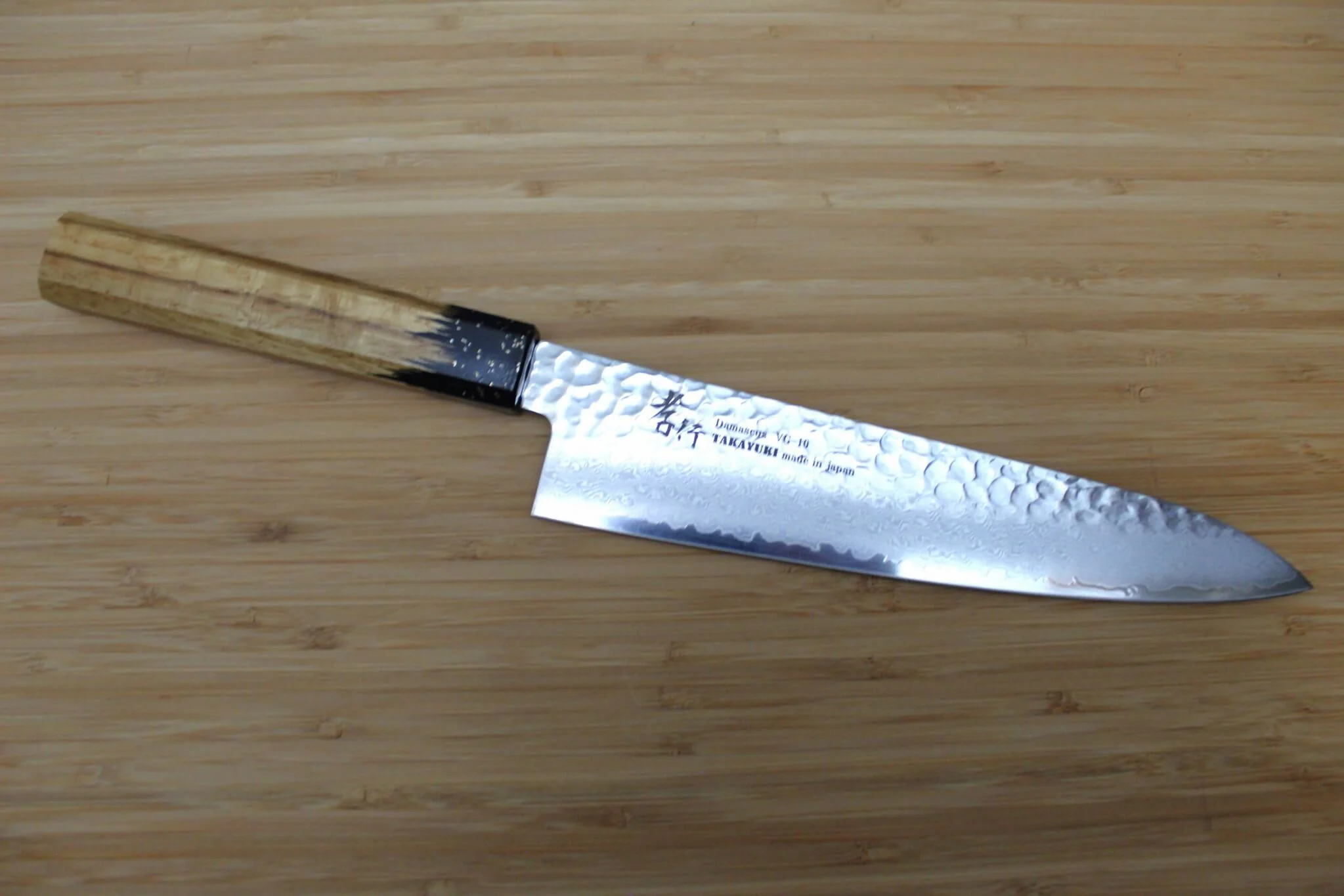 Sakai Takayuki 33-Layer Hammered Damascus 210mm Gyuto - Black Lacquered Oak Handle