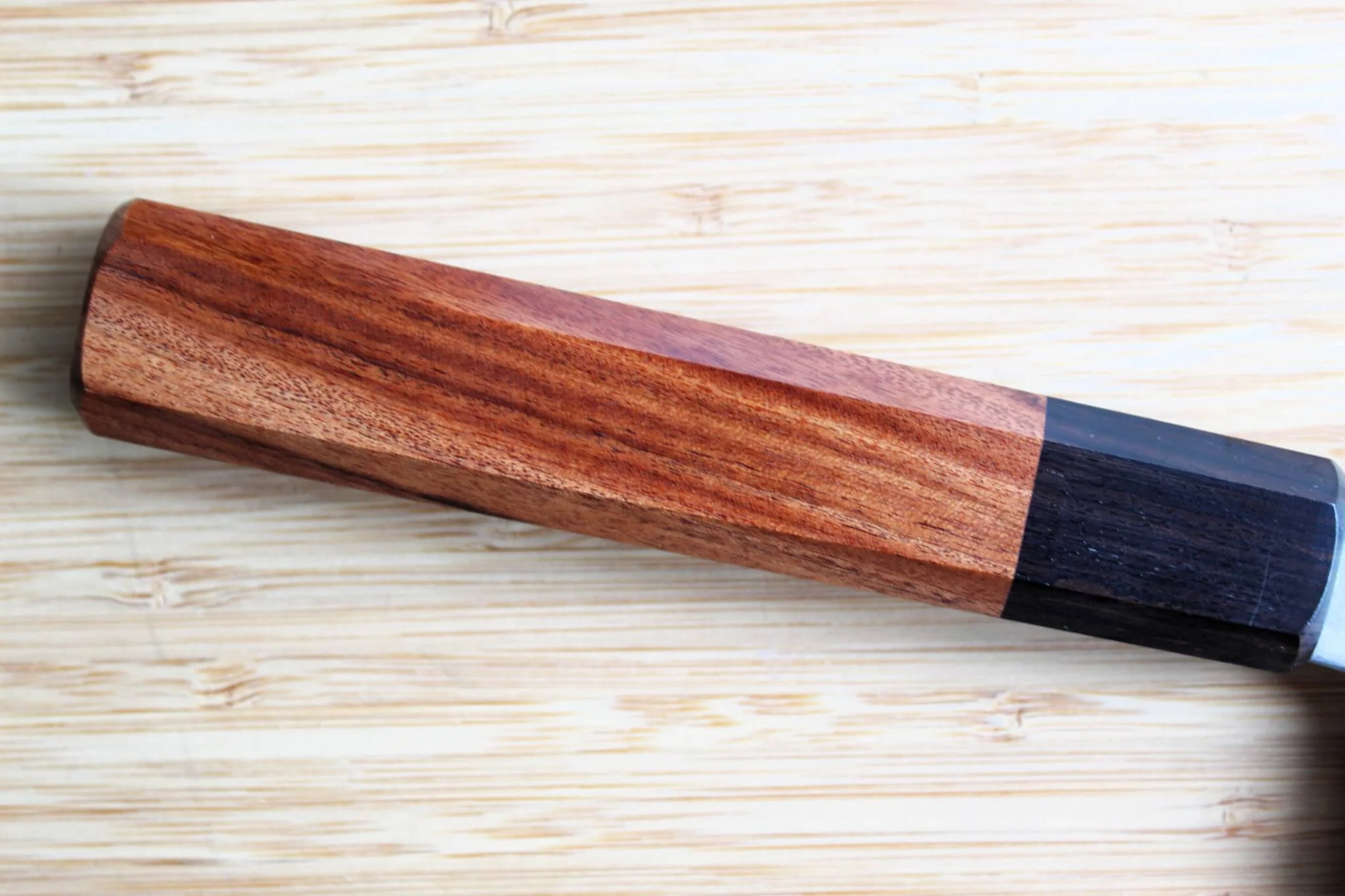 Sakai Takayuki Grand Chef Hamon Damascus 170mm (6.7") Santoku with Ebony Rosewood  Handle - Image 2