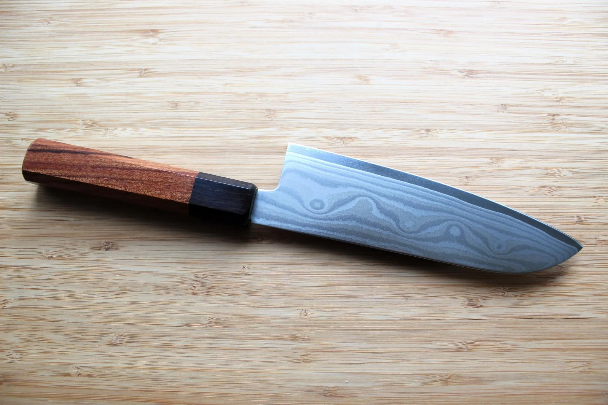 Sakai Takayuki Grand Chef Hamon Damascus 170mm (6.7") Santoku with Ebony Rosewood  Handle - Image 5