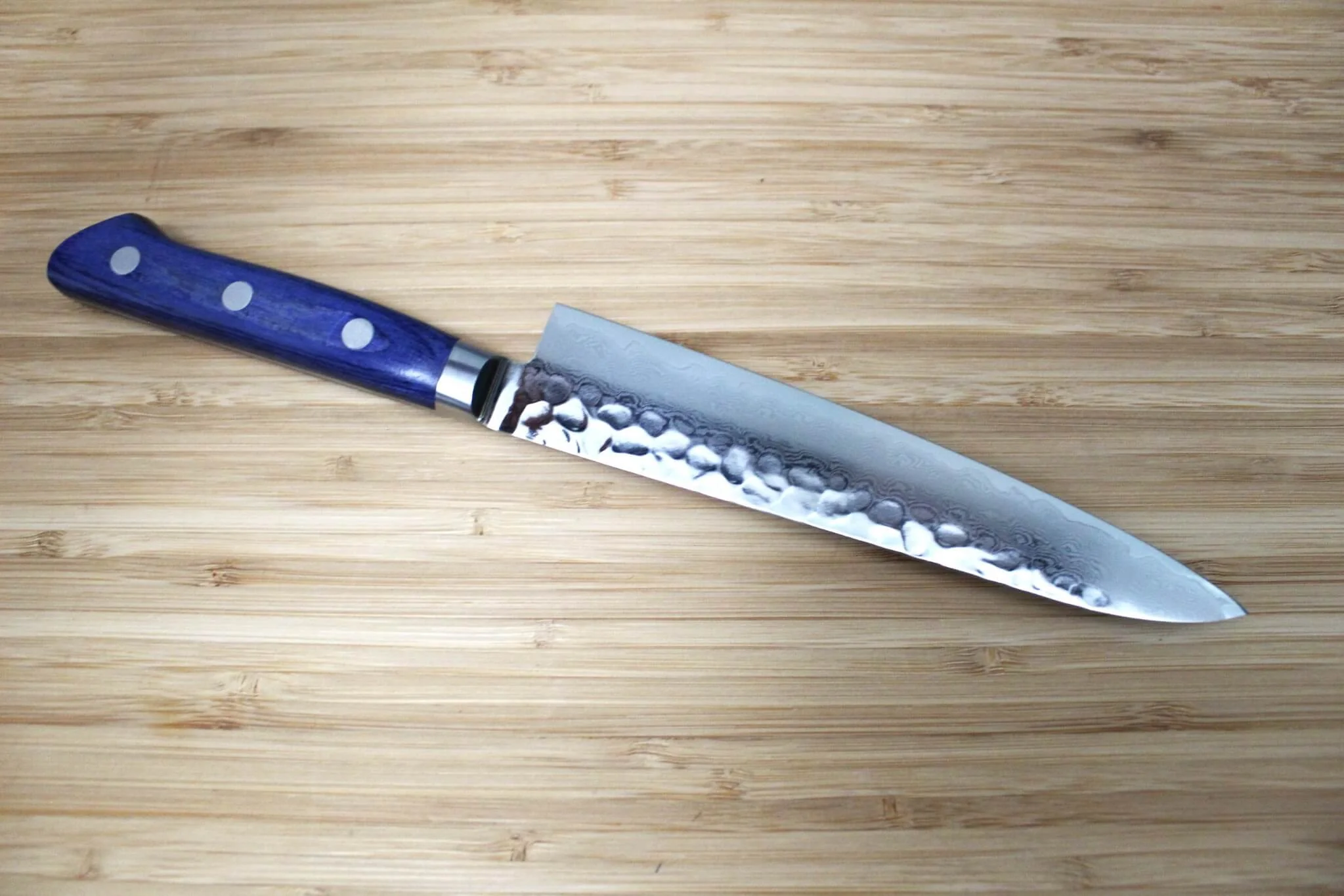 Sakai Takayuki Petty Knife 150 mm / 5.9" Damascus 33 Layer with Blue Handle - Image 6