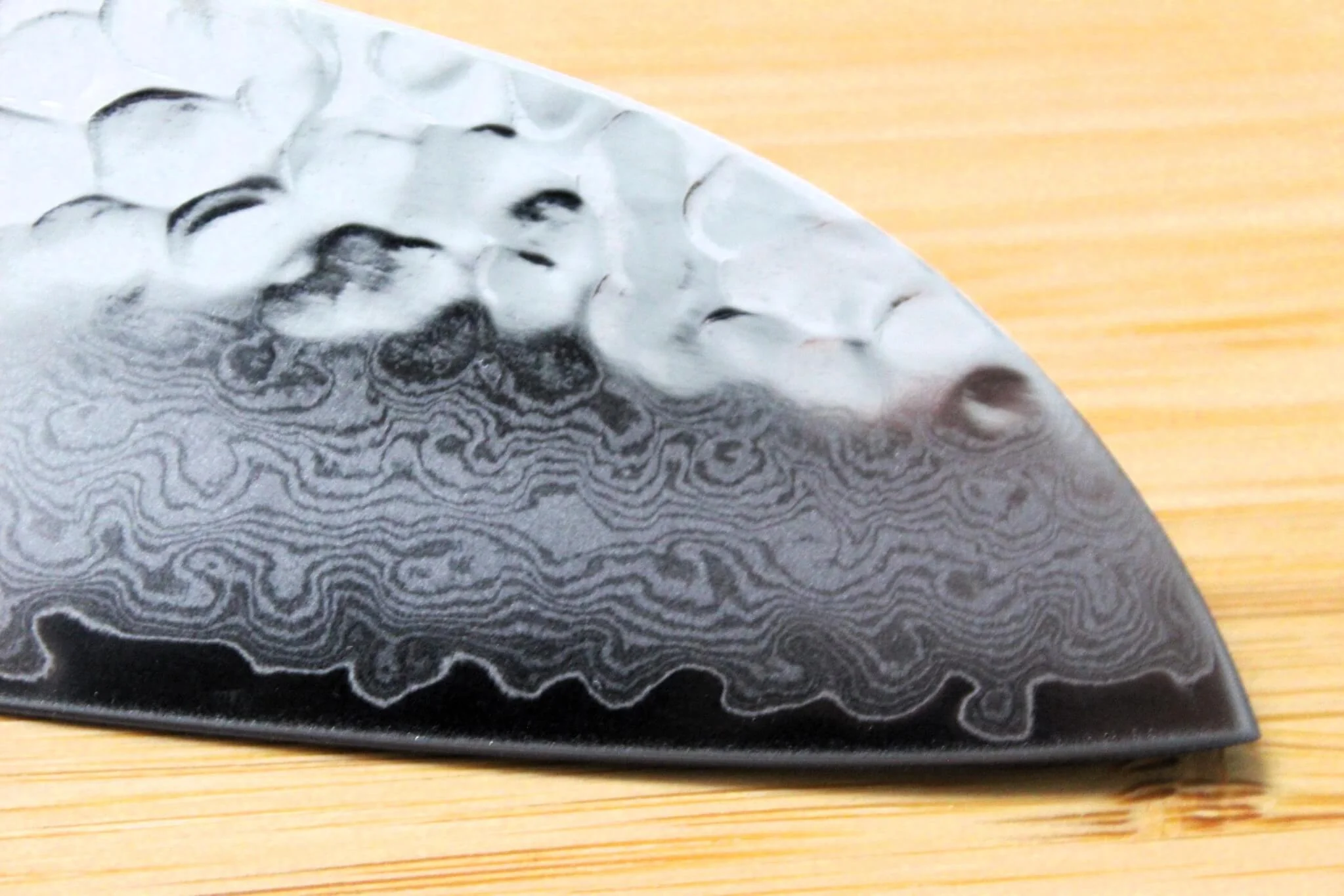 Sakai Takayuki Santoku Knife 180 mm Damascus 33 Layer with Blue Handle - Image 4