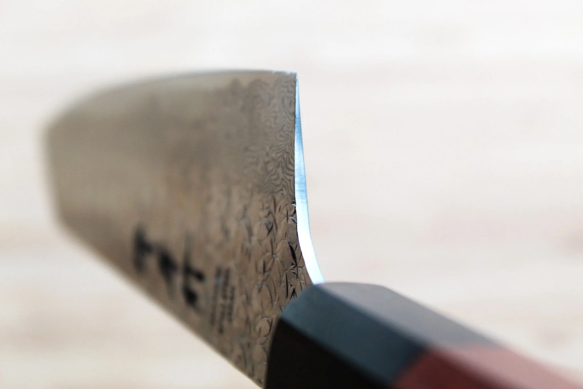 Sakai Takayuki SG2 Kengata Santoku with Rosewood Handle 160mm (6.3") - Image 8