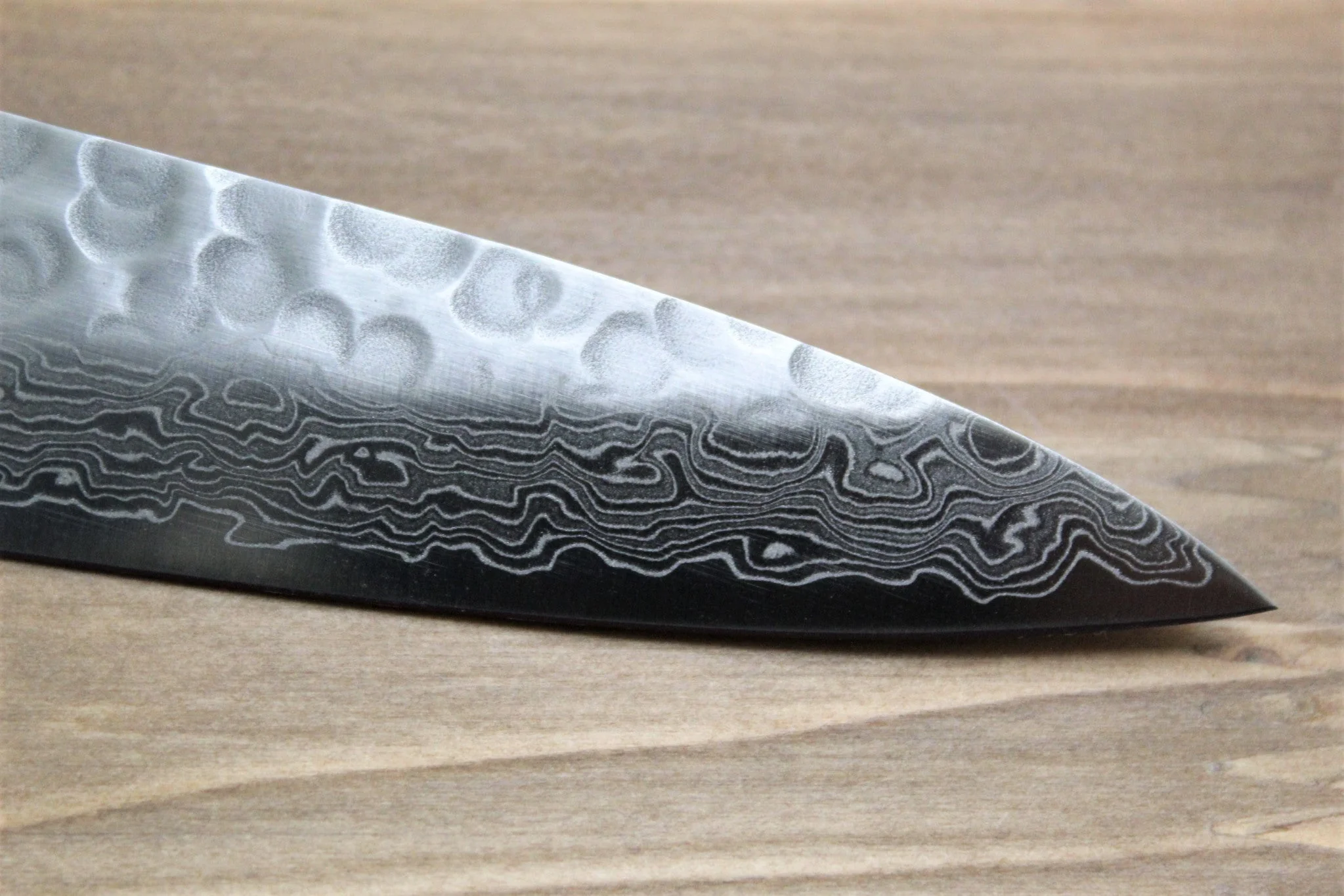 Sakai Takayuki Sujihiki Slicer 240 mm (9.4") Damascus 45 Layer with Magnolia Handle - Image 4