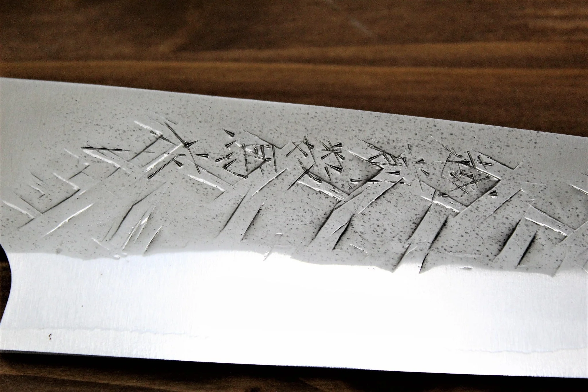 Sawakazuma Ginsho SRS13 Santoku 180 mm Desert Ironwood Handle - Image 3