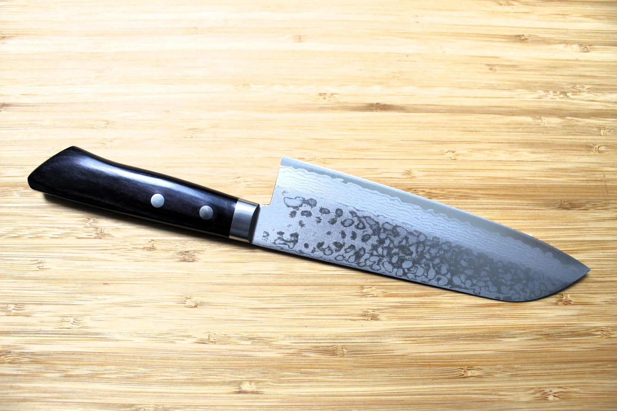 Sawakazuma Ryumon VG-10 17 Layer Damascus Santoku 170mm / 6.6" - Image 5