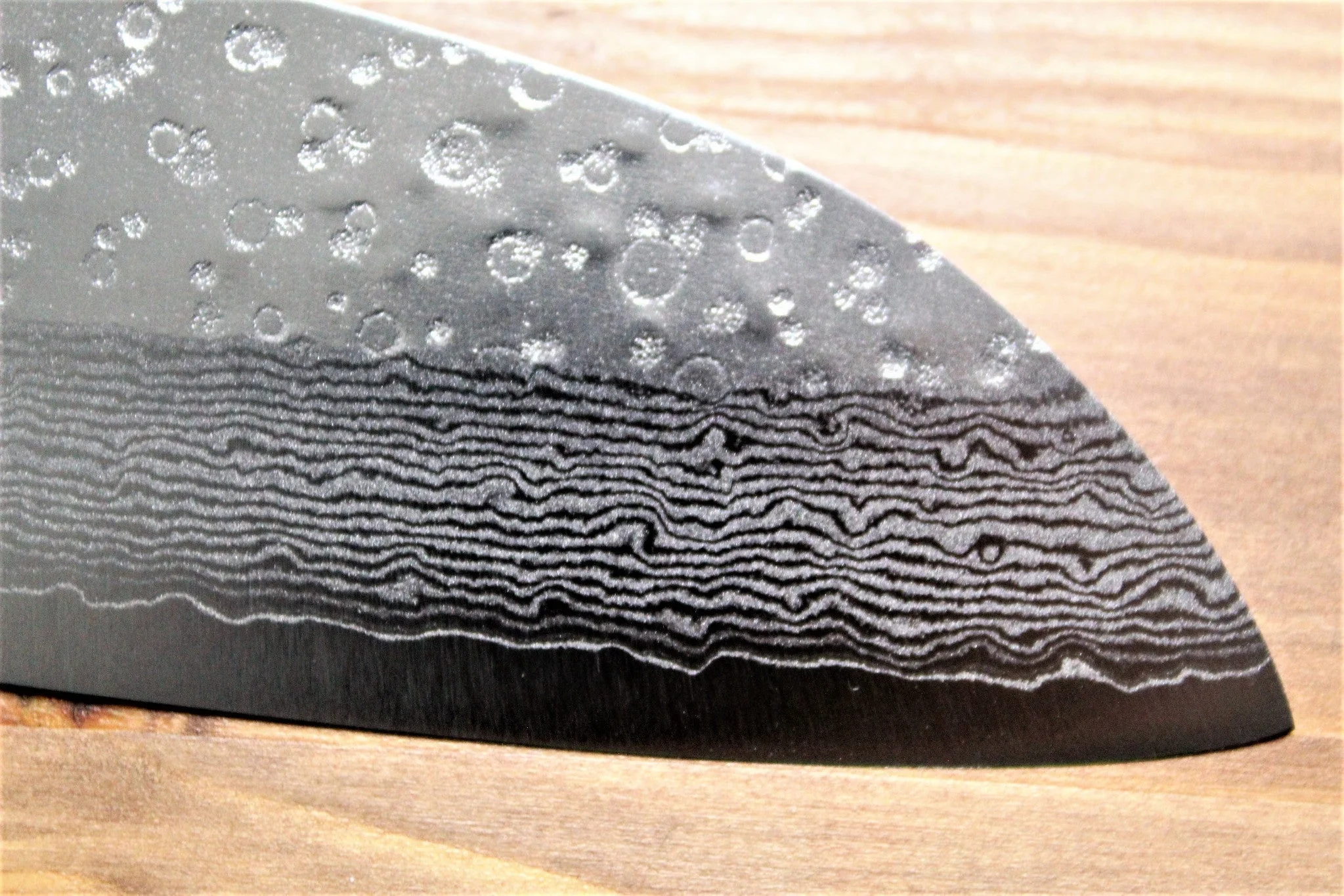 Sawakazuma Setsukei VG-7 Damascus Santoku Knife 165 mm / 6.5" Rosewood Handle - Image 4