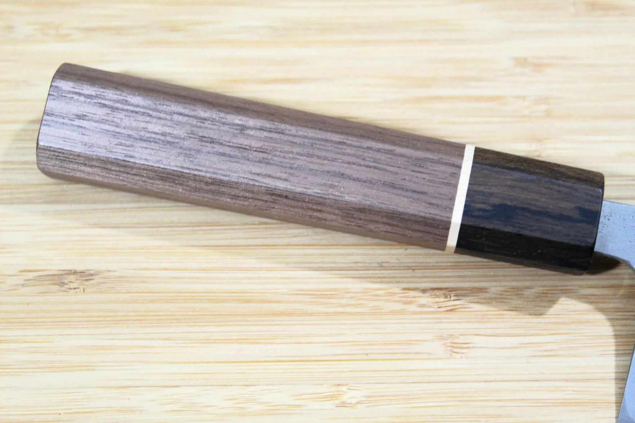 Sawakazuma Yugiri Shironiko Nashiji Nakiri Knife 165 mm / 6.5" Maple and Renghas Handle - Image 4