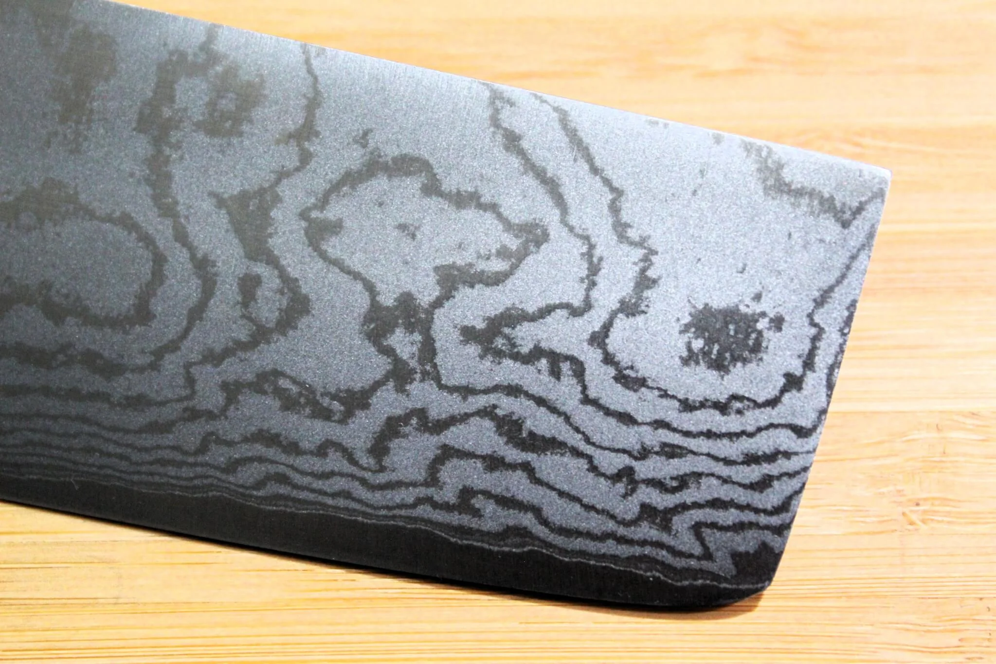 Shigeki Tanaka Damascus VG-10 Nakiri with Blue Handle 165mm / 6.5" - Image 4