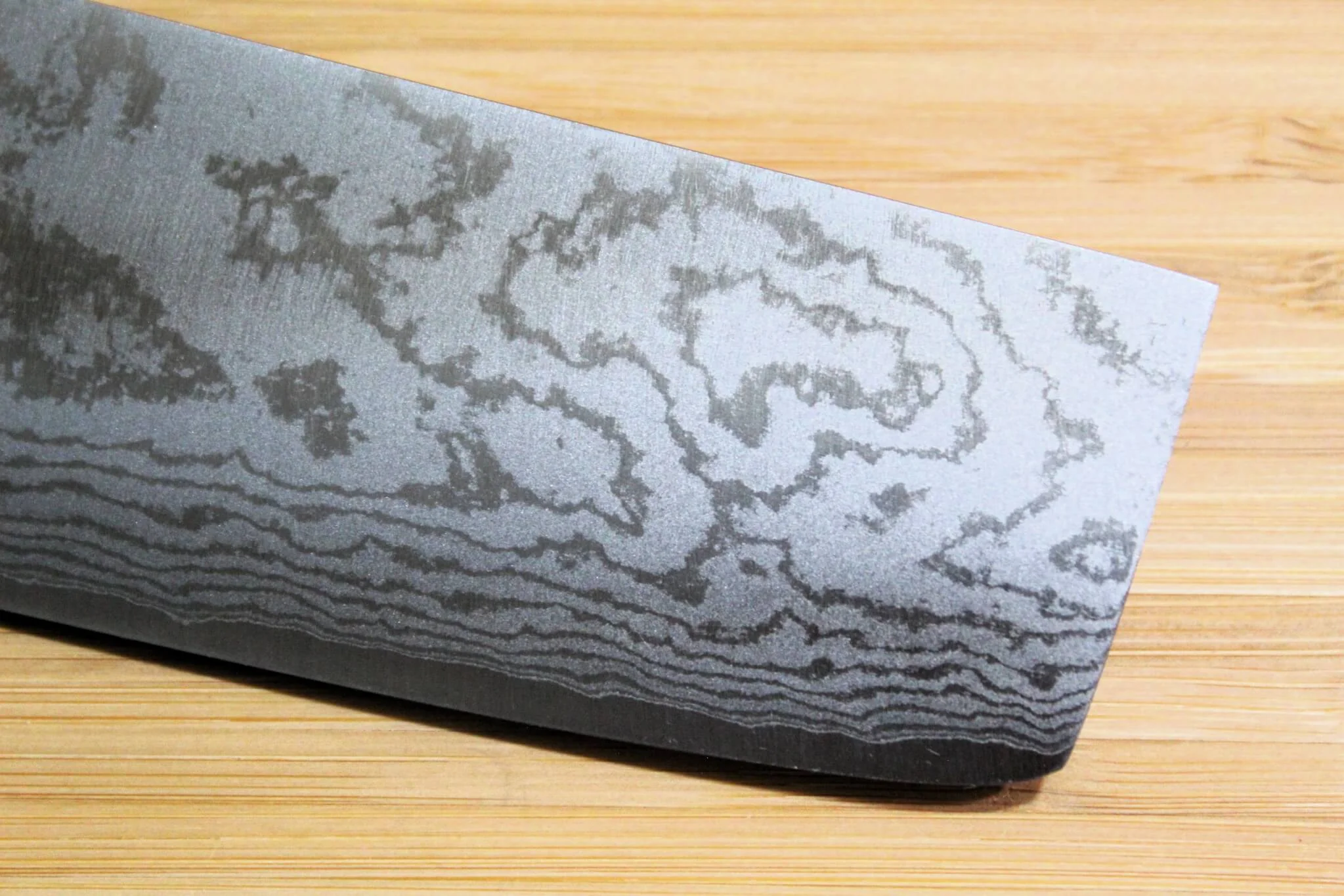 Shigeki Tanaka Damascus VG-10 Nakiri with Magnolia Handle Buffalo Ferrule 165mm / 6.5" - Image 4